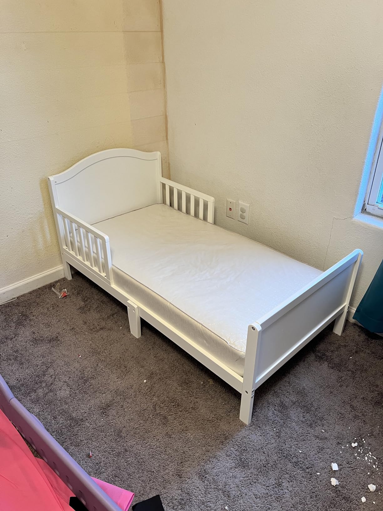 Delta Children Bennett Wood Toddler Bed - Greenguard Gold Certified, Bianca White customer photo 2