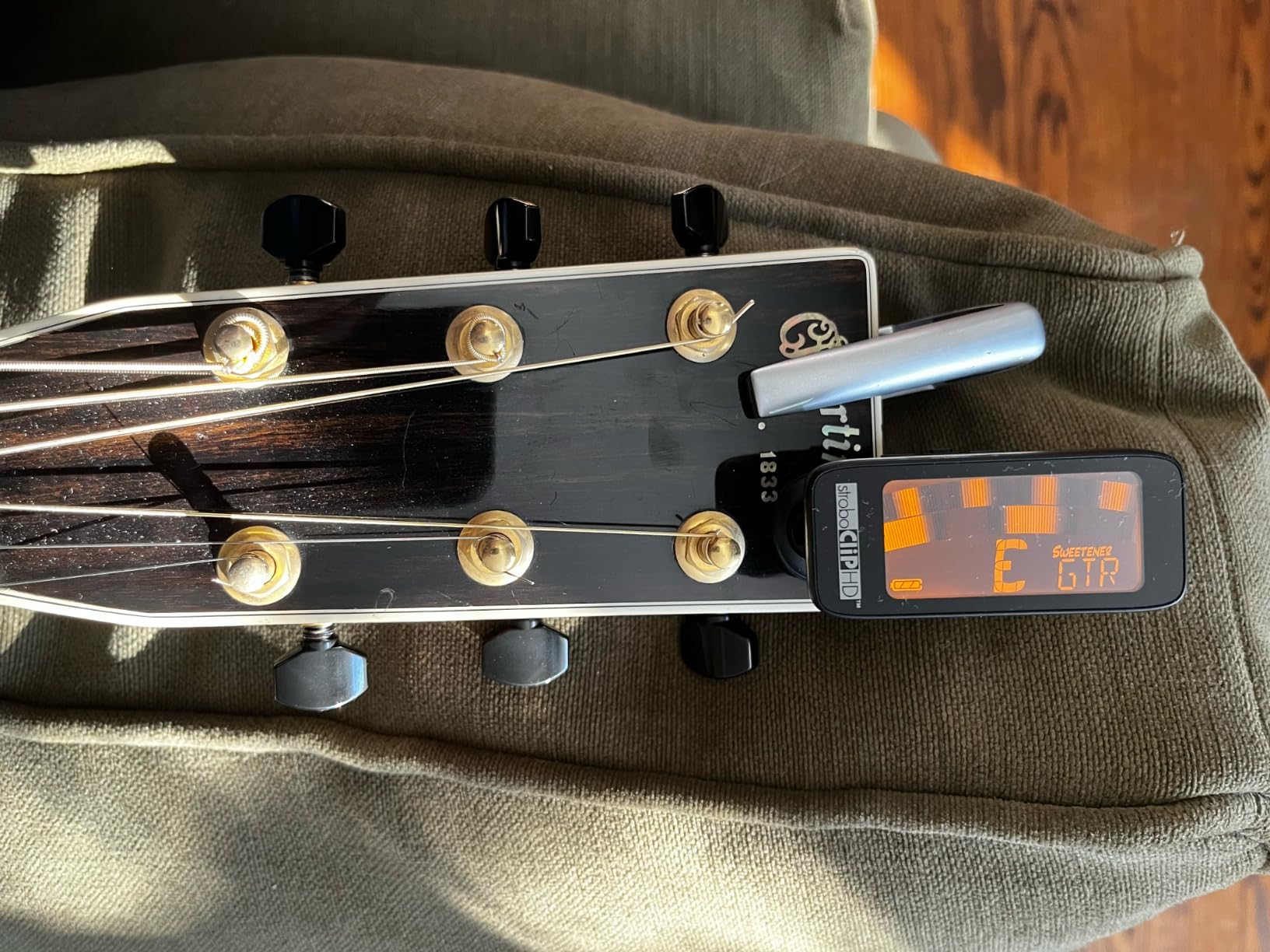 Peterson StroboClip HD Clip-On Guitar Tuner, +/-0.1 Cent Accuracy for Acoustic, Electric, Bass, Violin, Ukulele customer photo 2