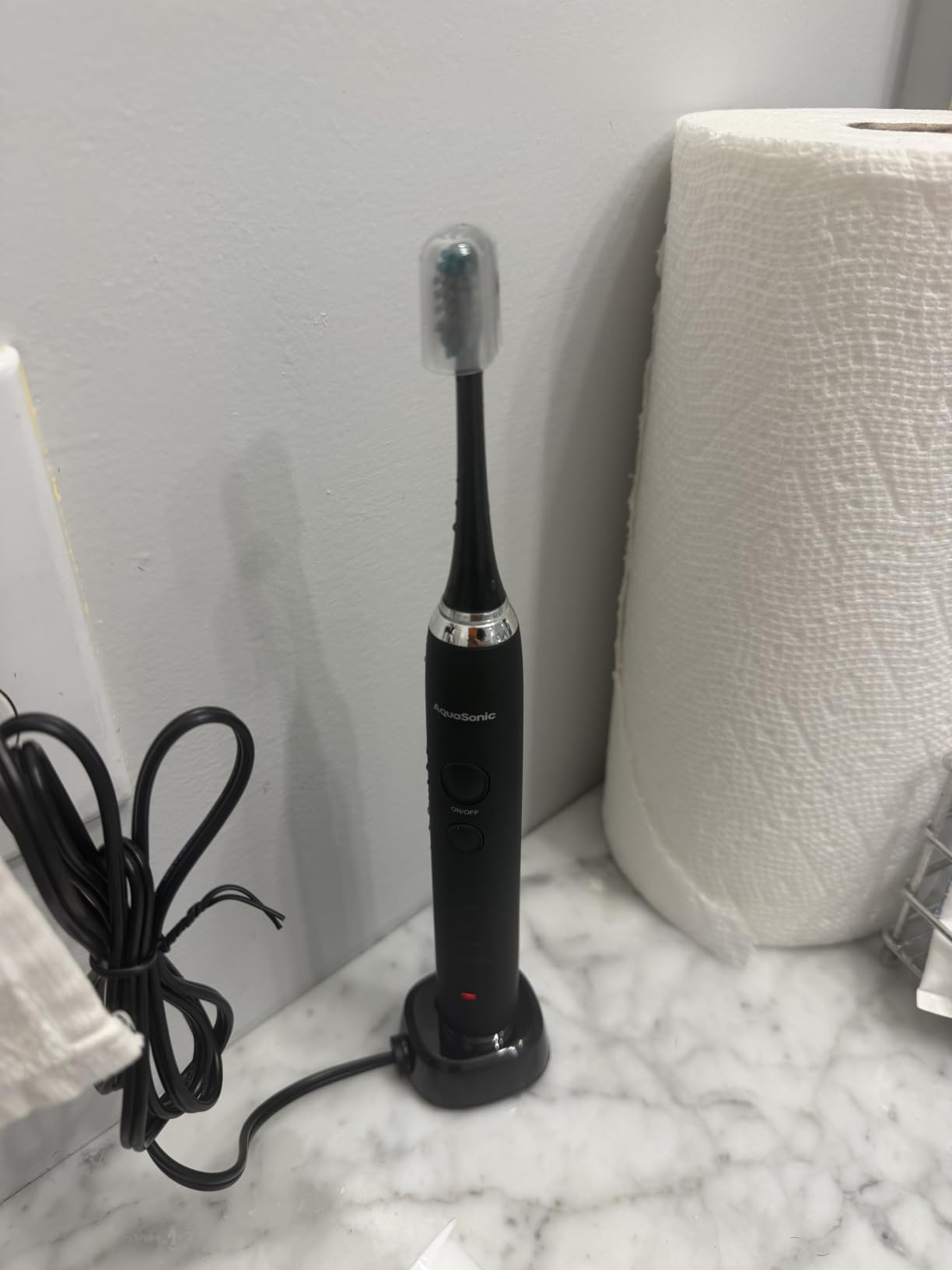 Aquasonic Black Series Ultra Whitening Toothbrush - ADA Accepted, 8 Brush Heads & Travel Case, 40,000 VPM, Wireless Charging, 4 Modes customer photo 2