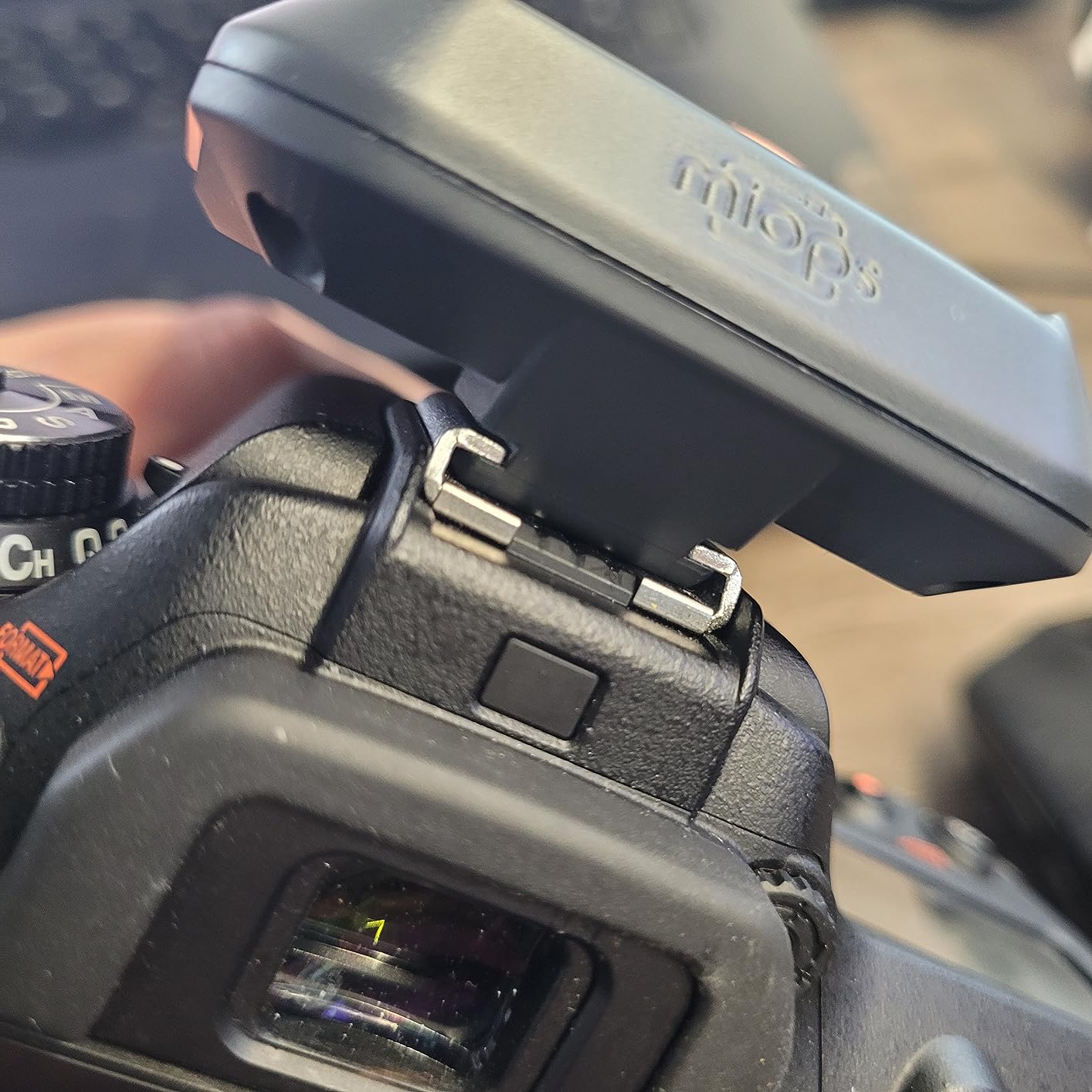 MIOPS Smart+ Smartphone Controllable Camera and Flash Trigger for High Speed Photography & Timelapse with Camera Connection Cable (MIOPS-SM-S2) customer photo 1
