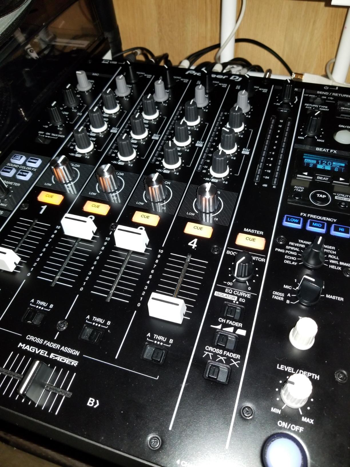 Pioneer DJ DJM-750MK2 4-Channel DJ Mixer, Beat FX, DVS, rekordbox customer photo 2