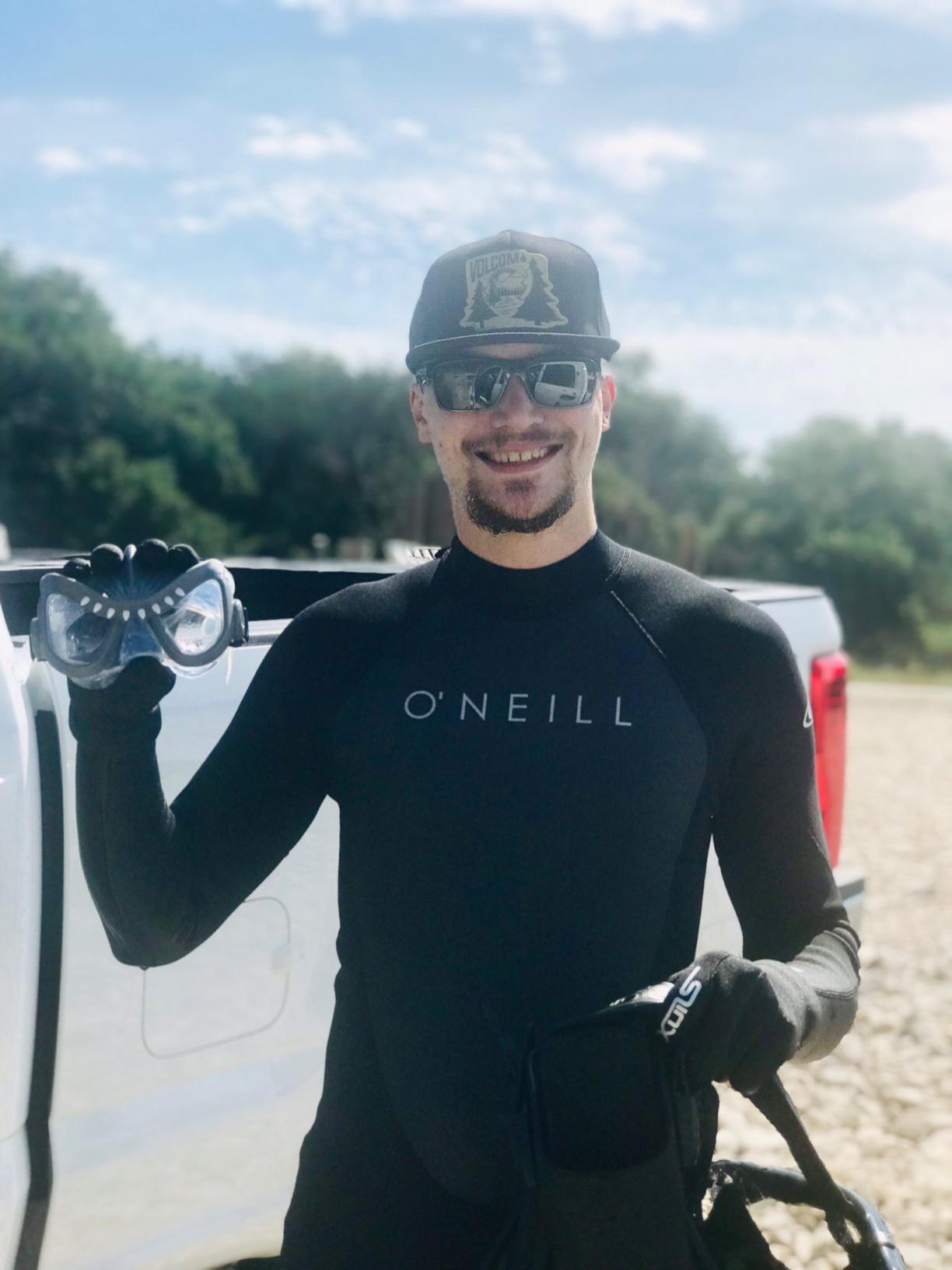 O'Neill Men's Reactor-2 3:2mm Back Zip Full Wetsuit, Lightweight Warmth and Flexibility for All Water Activities customer photo 1