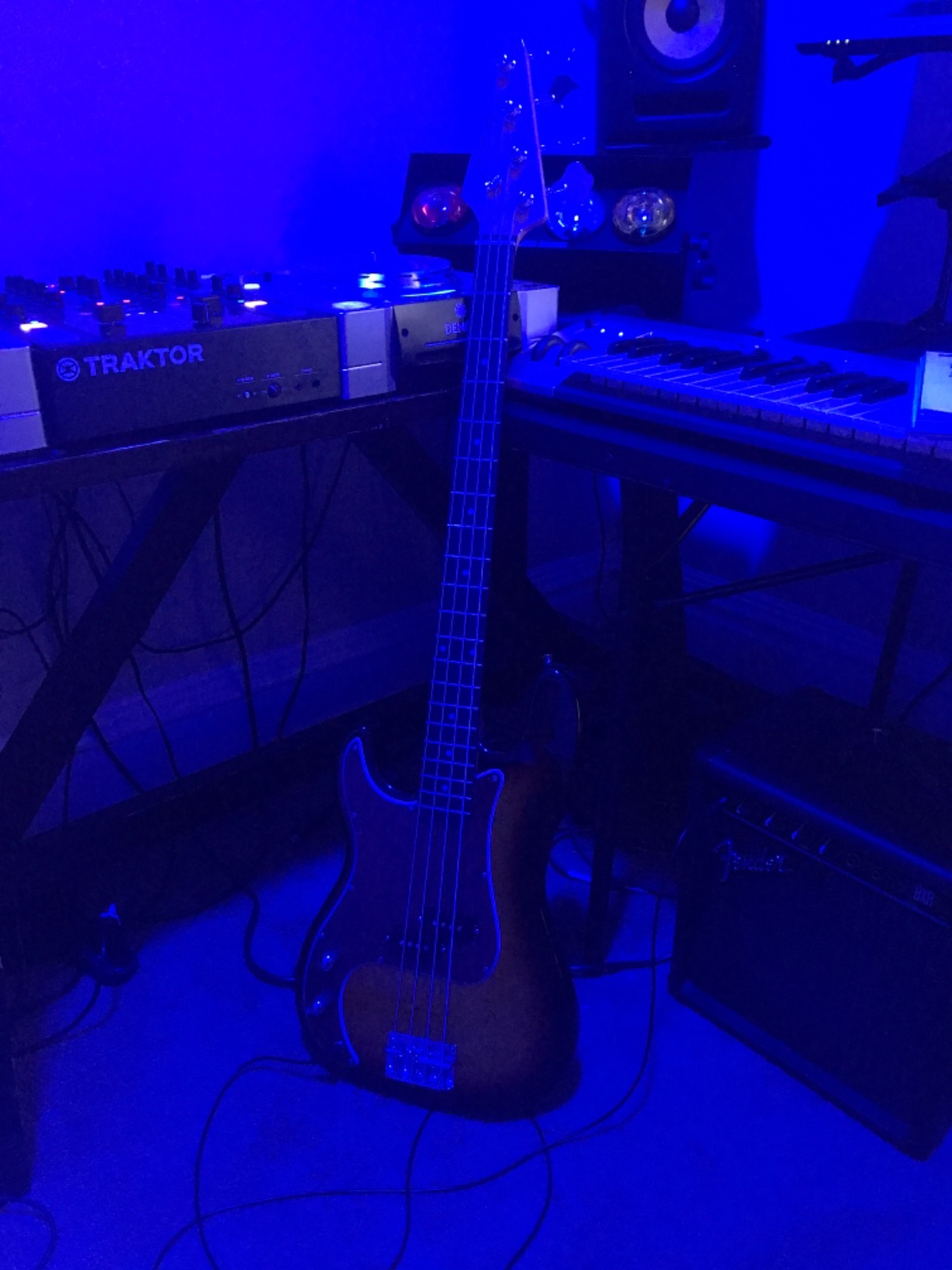 Sawtooth EP Series Alder Wood Electric Bass Guitar (Sunburst Alder Left-Handed) customer photo 2