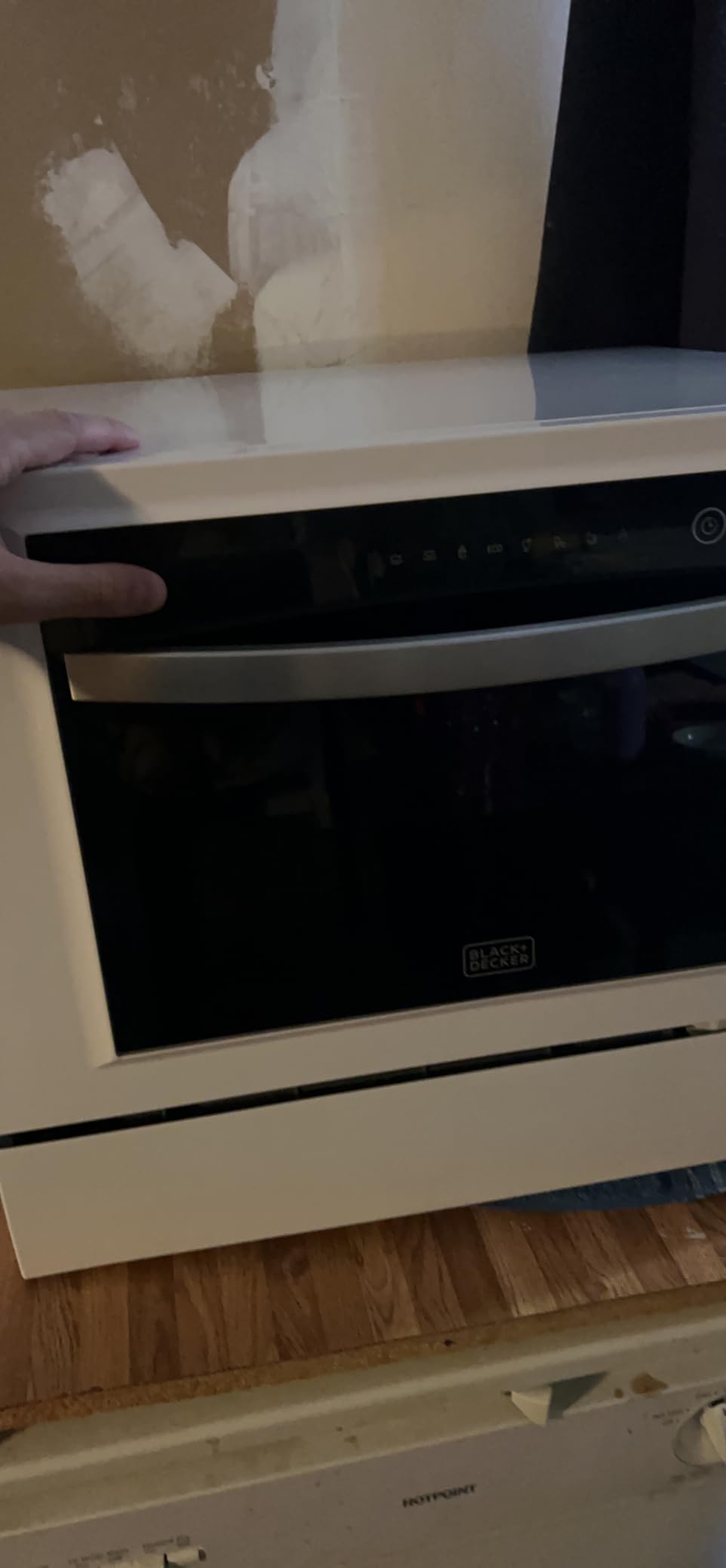 Countertop Dishwasher, Energy Star Certified, BCD6W, White | Counter Dish Washer with 7 Wash Programs, 6-Place Setting Capacity, 24-Hour Delayed Start customer photo 1