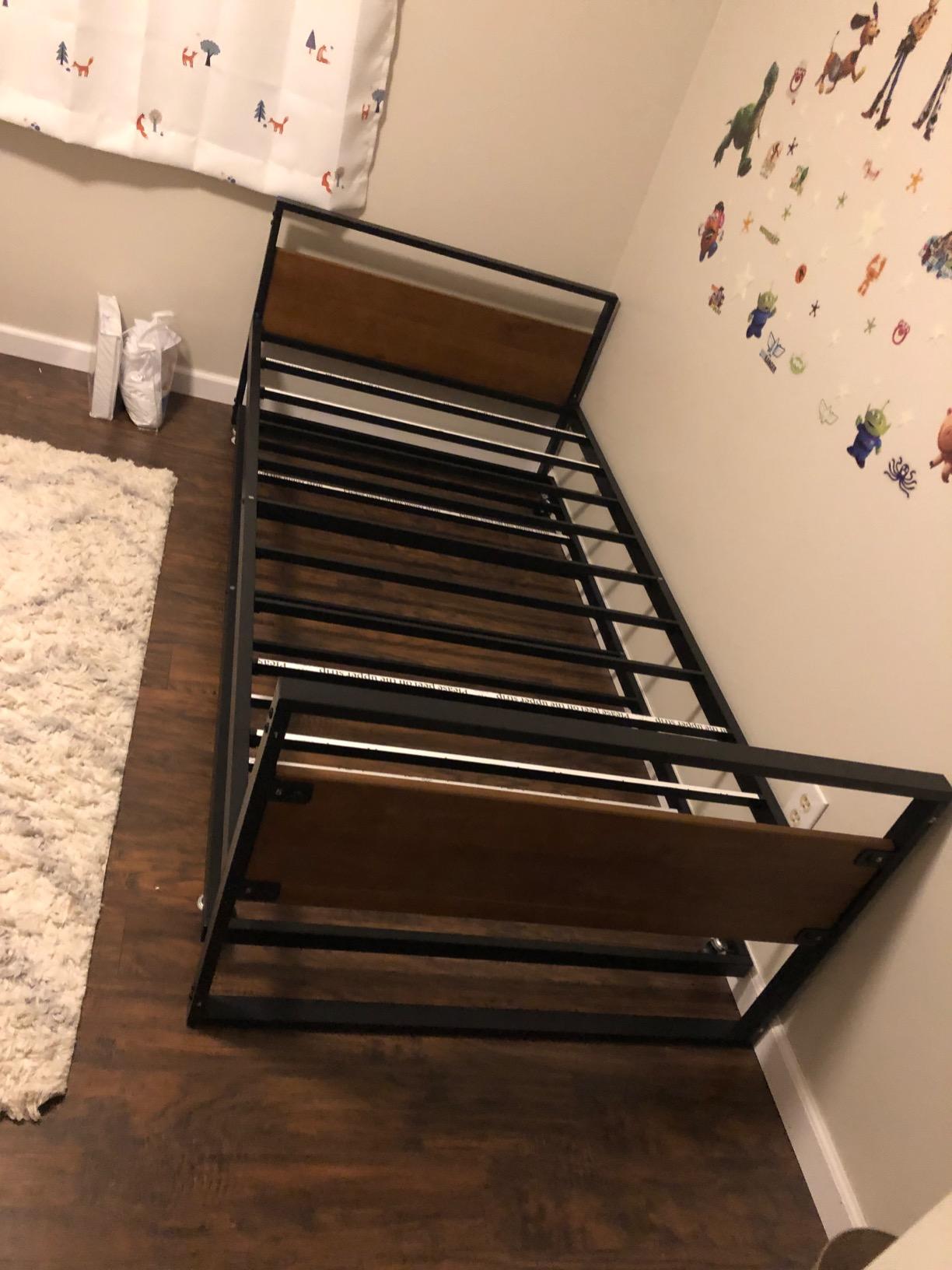 ZINUS Suzanne Bamboo and Metal Daybed with Trundle / Mattress Foundation with Steel Slat Support / Easy Assembly, Twin customer photo 1