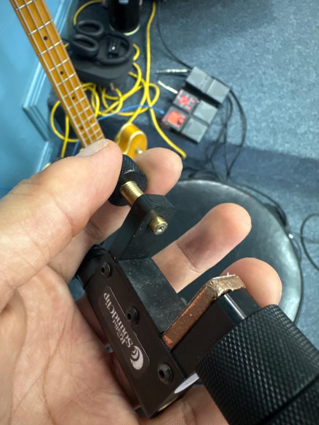 Realist RLSTVSC - SoundClip Pickup for Violin and Viola - Reflects Instrument's True Sound - Easy to Mount - Sounds Great Instantly - Adjusting Placement Varies Tone Color and Sensitivity customer photo 2