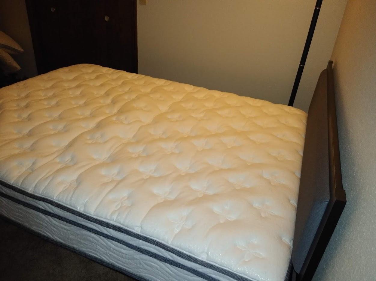 Modway Jenna 10 Inch Innerspring and Memory Foam Queen Mattress With Individually Encased Coils customer photo 1