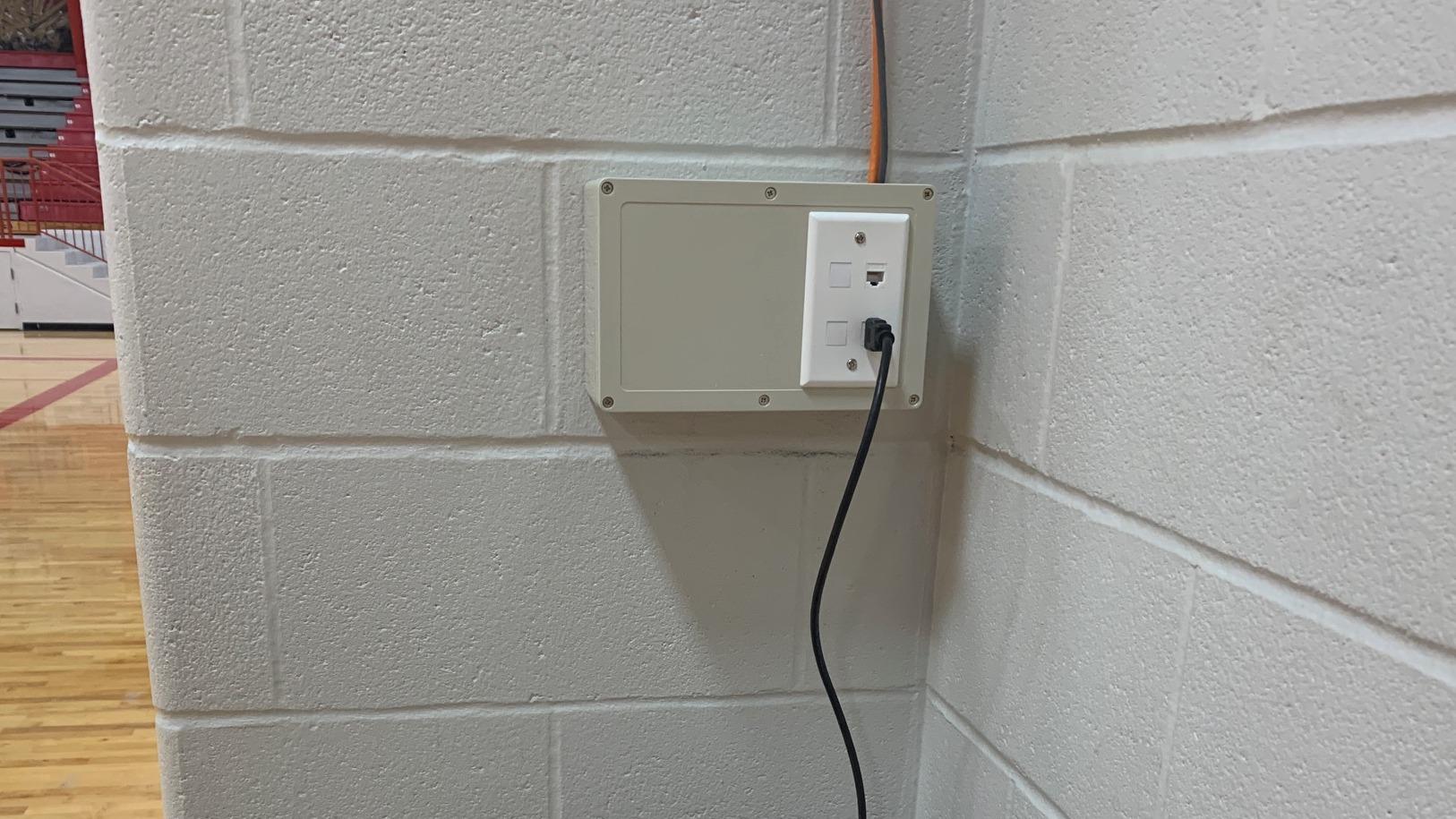 HDBaseT Ethernet Extender 500ft 1080p60Hz Two-Way IR PoC HDMI/HDCP 1.4 | HDMI Extender Using CAT5e, HDMI Over CAT5 Extender - HDMI Loop Out, RS-232, Dolby Atmos, DTS:X, HBR Audio customer photo 1