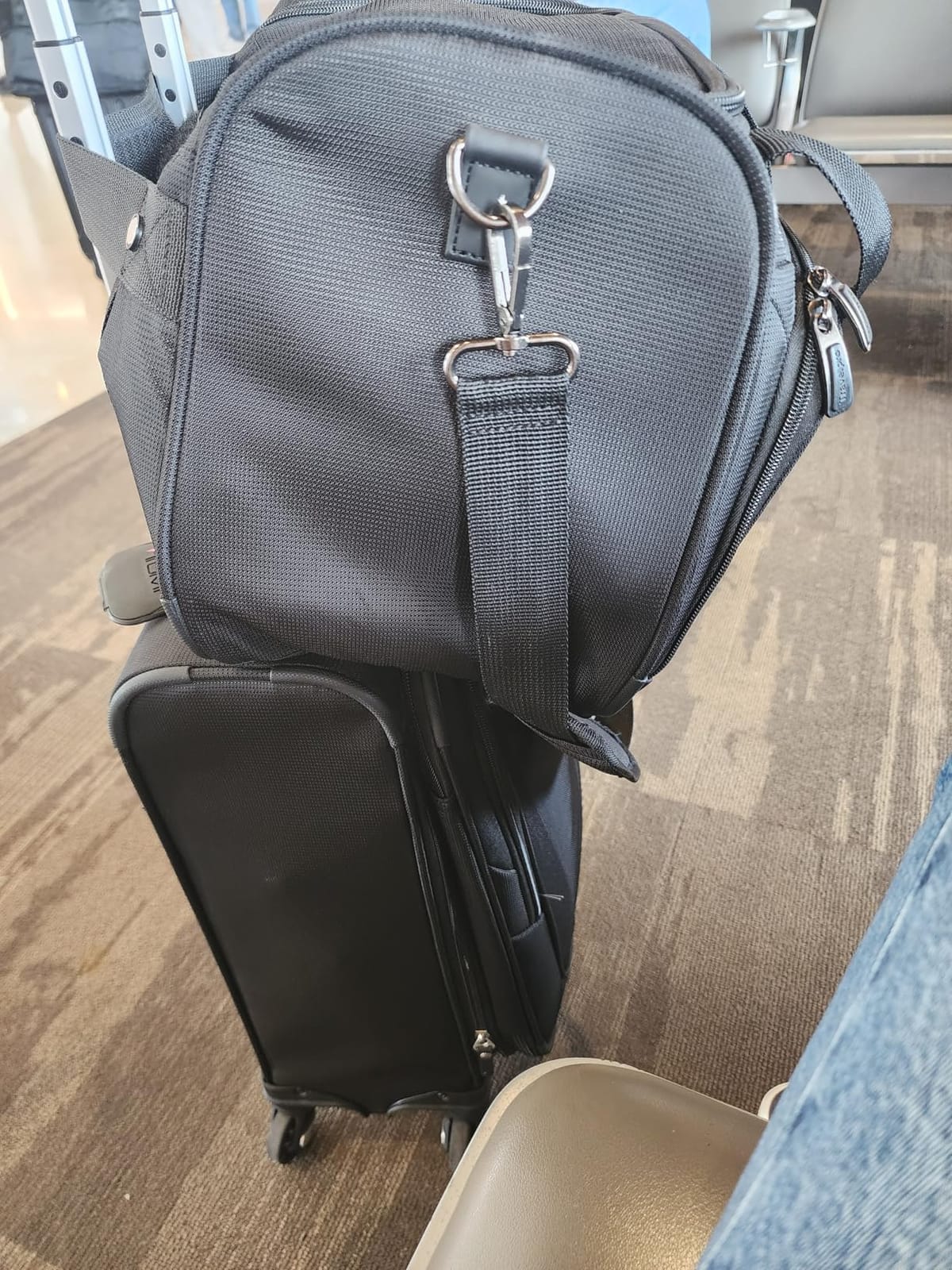 Travelpro Maxlite 5 Softside Carry-On Luggage Spinner, Black, 21-Inch | Expandable With 4 Wheels, Lightweight & Versatile Travel Design, Men & Women customer photo 2