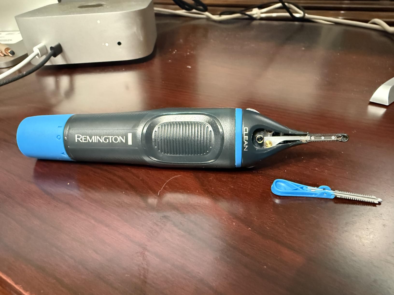 Remington Nose, Ear & Eyebrow Trimmer, Waterproof Groomer | CLEANBoost Easy-Clean System, Rotary and Detail Heads, Eyebrow Comb Included, for wet or dry facial hair detailing customer photo 1