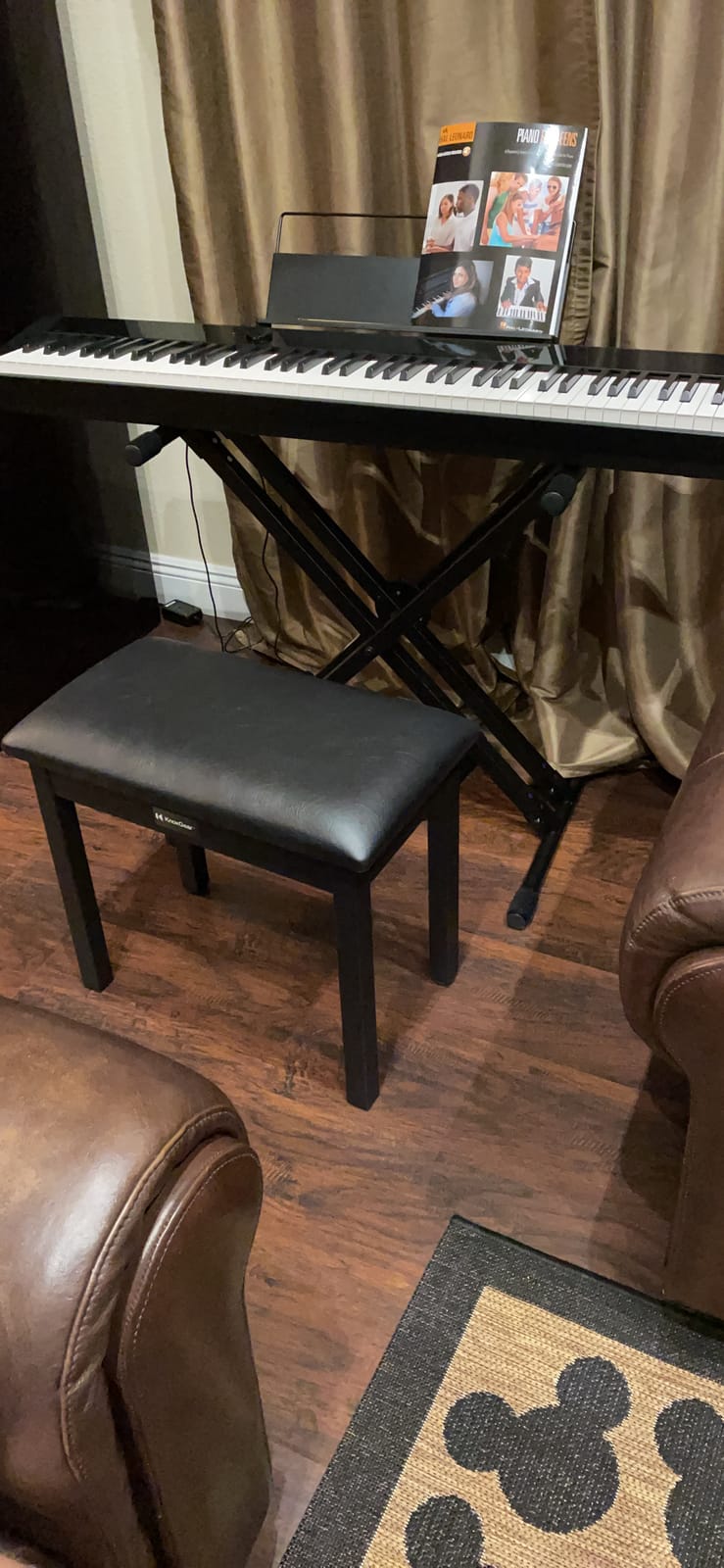 Knox Gear 19-Inch Adjustable Piano Bench with Storage (Black) customer photo 2