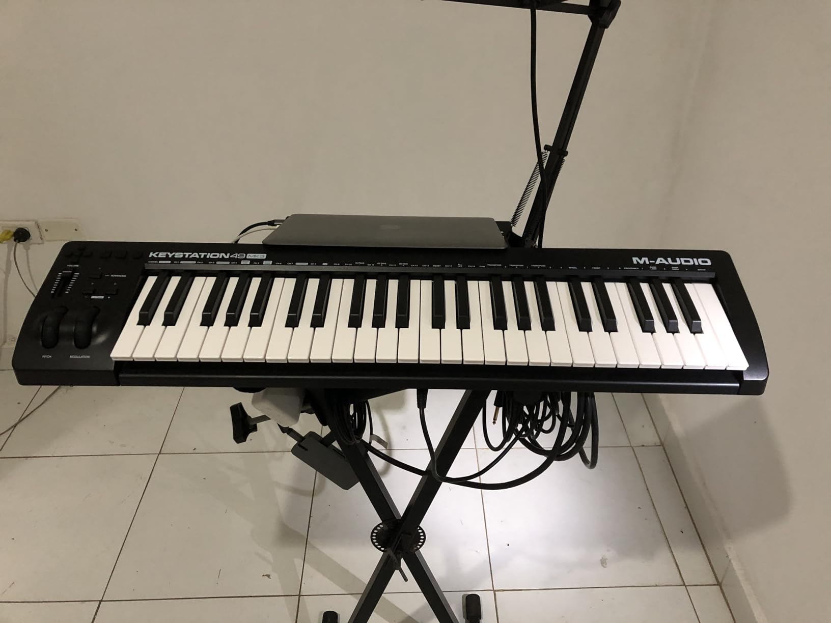 M-AUDIO Keystation 49 MK3 USB MIDI Controller customer photo 1