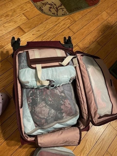 Platinum Elite Checked Luggage Spinner, Grey, 25-Inch customer photo 1