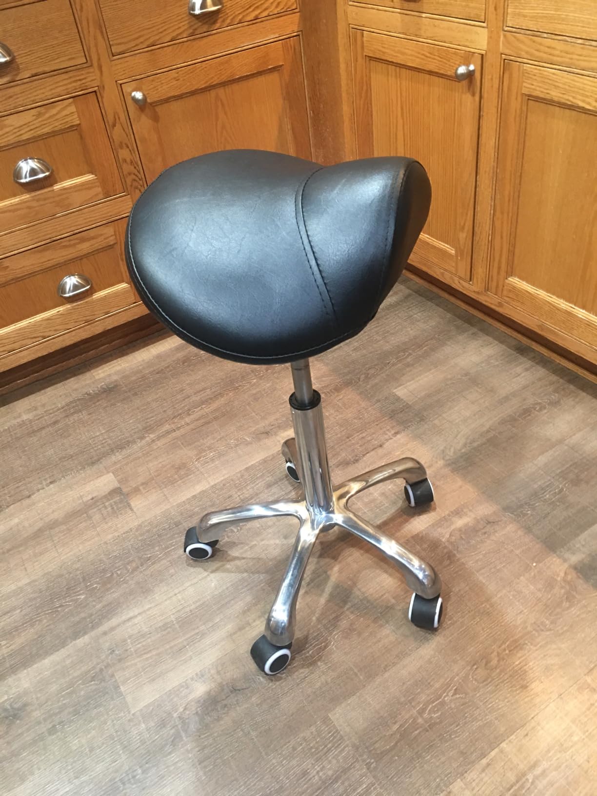 Antlu Saddle Stool Rolling Chair for Medical Massage Salon Kitchen Spa Drafting, Adjustable Hydraulic Stool with Wheels (Without Backrest, Black) customer photo 2