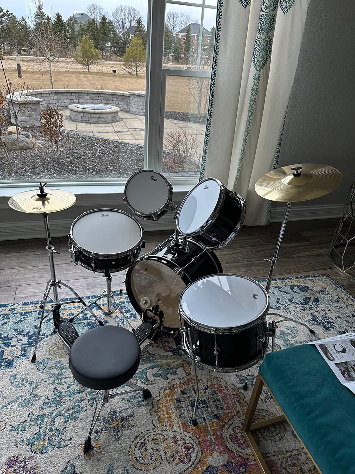 Pearl Roadshow Jr. 5 piece Drum Set w/Hardware and Cymbals, Jet Black customer photo 2