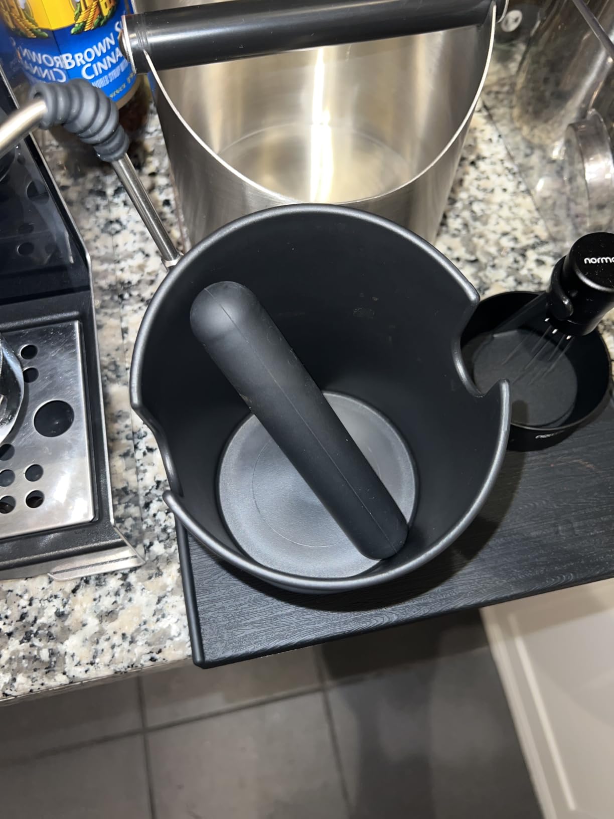 HOMEE Coffee Knock Box 4.8 Inch Barista Style Knock Box With Removable Bar, Shock-Absorbent, Non-Slip Base customer photo 2