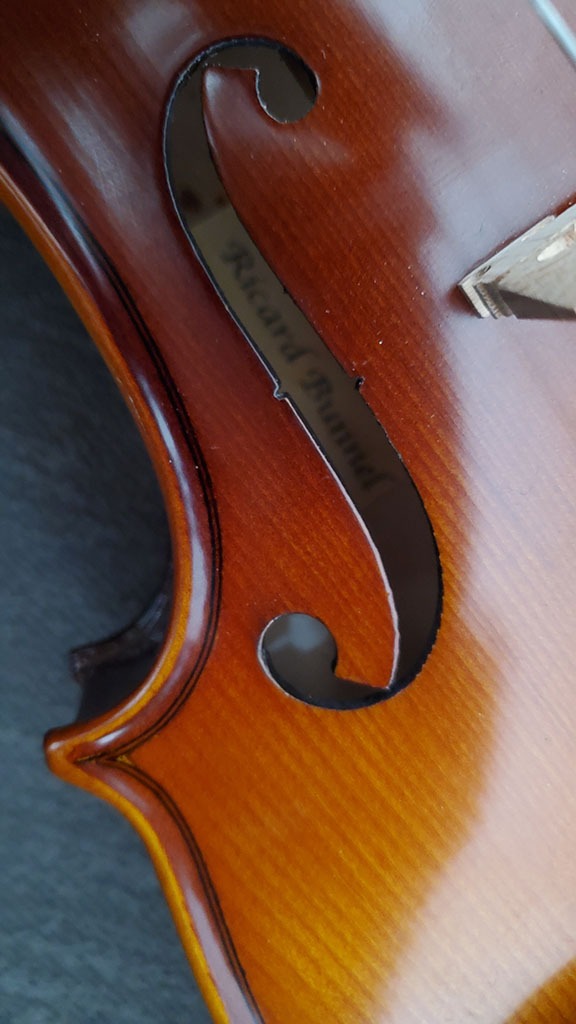 Bunnel Premier Violin Outfit 1/2 Size - Carrying Case and Accessories Included - Solid Maple Wood and Ebony Fittings By Kennedy Violins customer photo 1