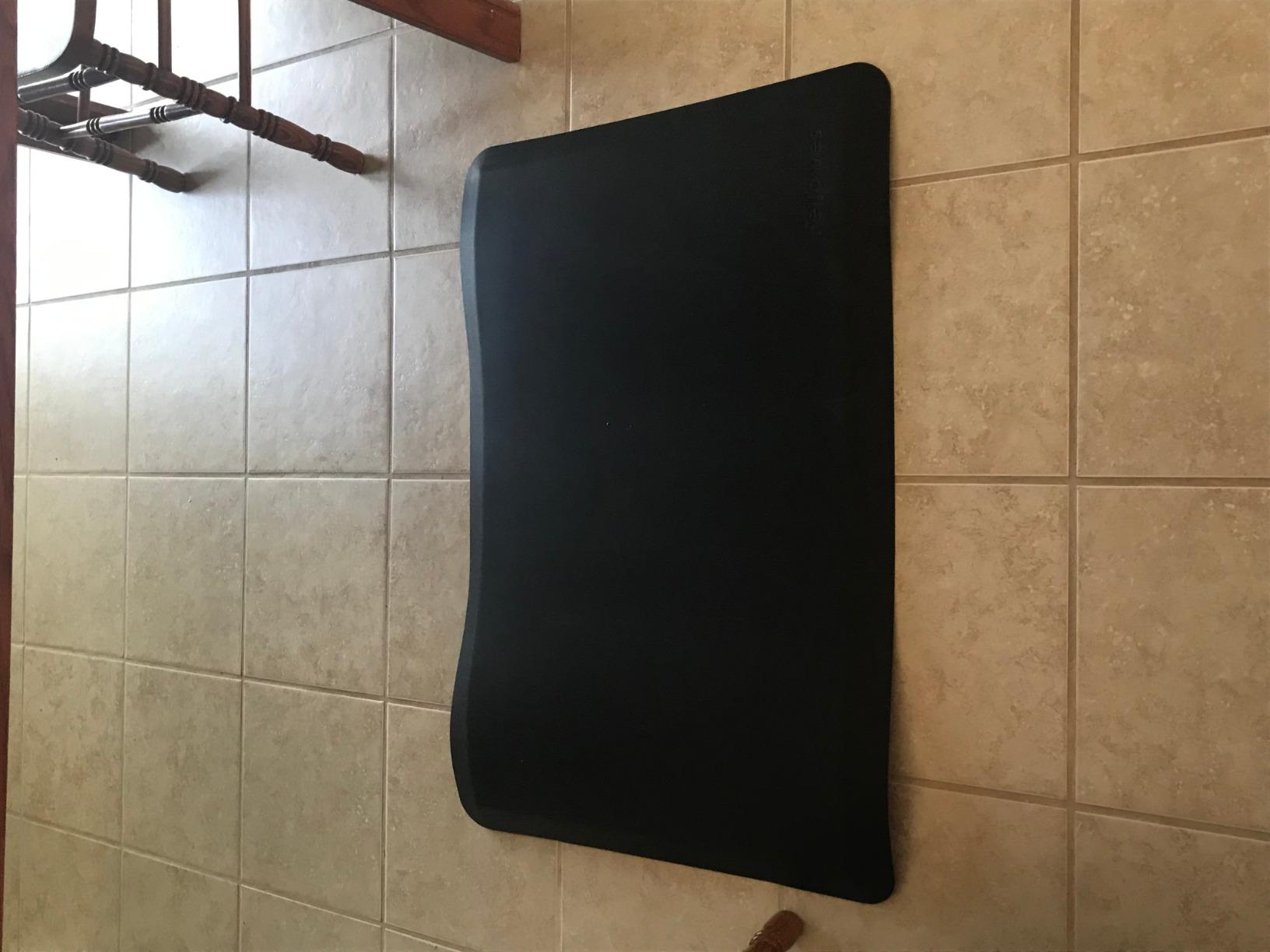 Fellowes Anti-Fatigue Wellness Mat (8707002), Black customer photo 1