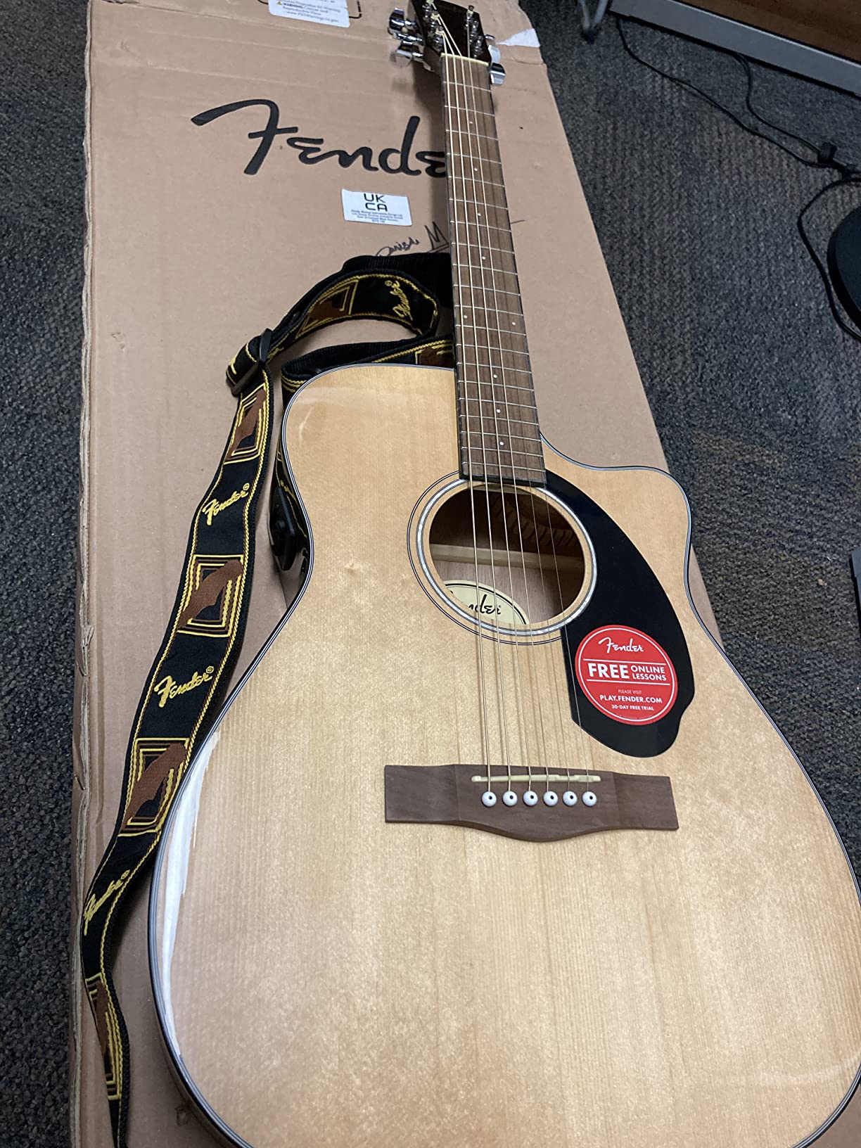 CC-60SCE Concert Cutaway Acoustic Guitar, with 2-Year Warranty, Natural customer photo 1