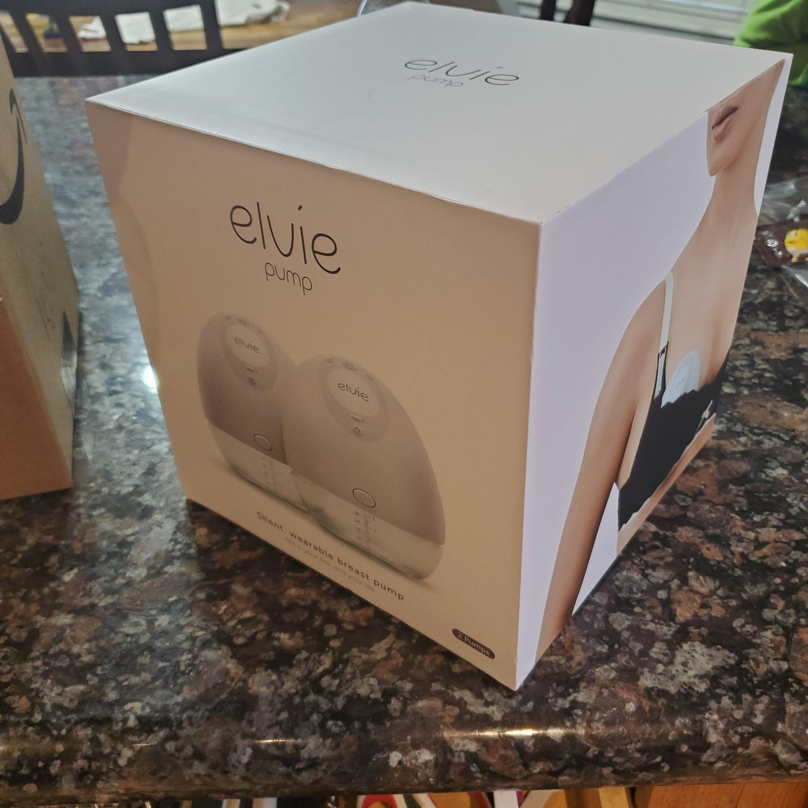 Elvie - Double, Wearable Breast Pump w/App - The Smallest & Quietest - Portable - Hands Free & Discreet - Automated with Four Personalized Settings customer photo 1