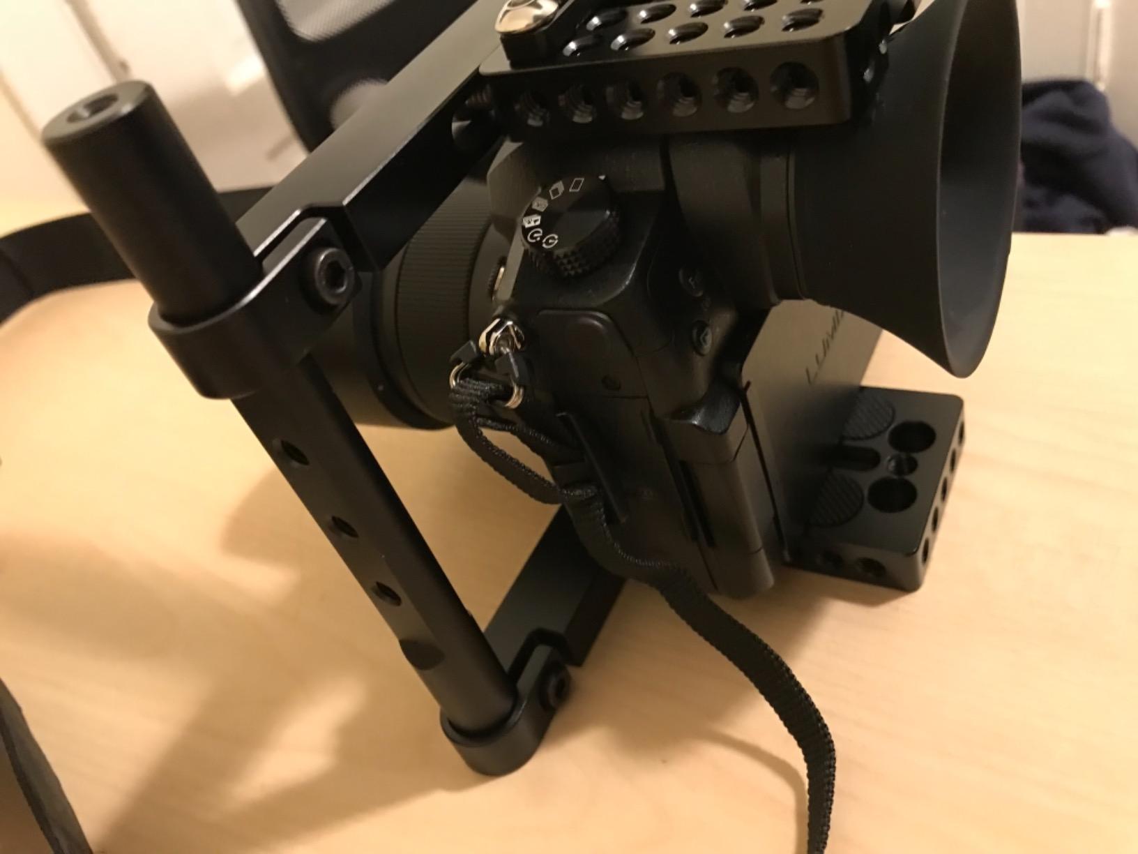 CAMVATE Basic Camera Cage Rig with Top Handle Universal Use - 1897 customer photo 1