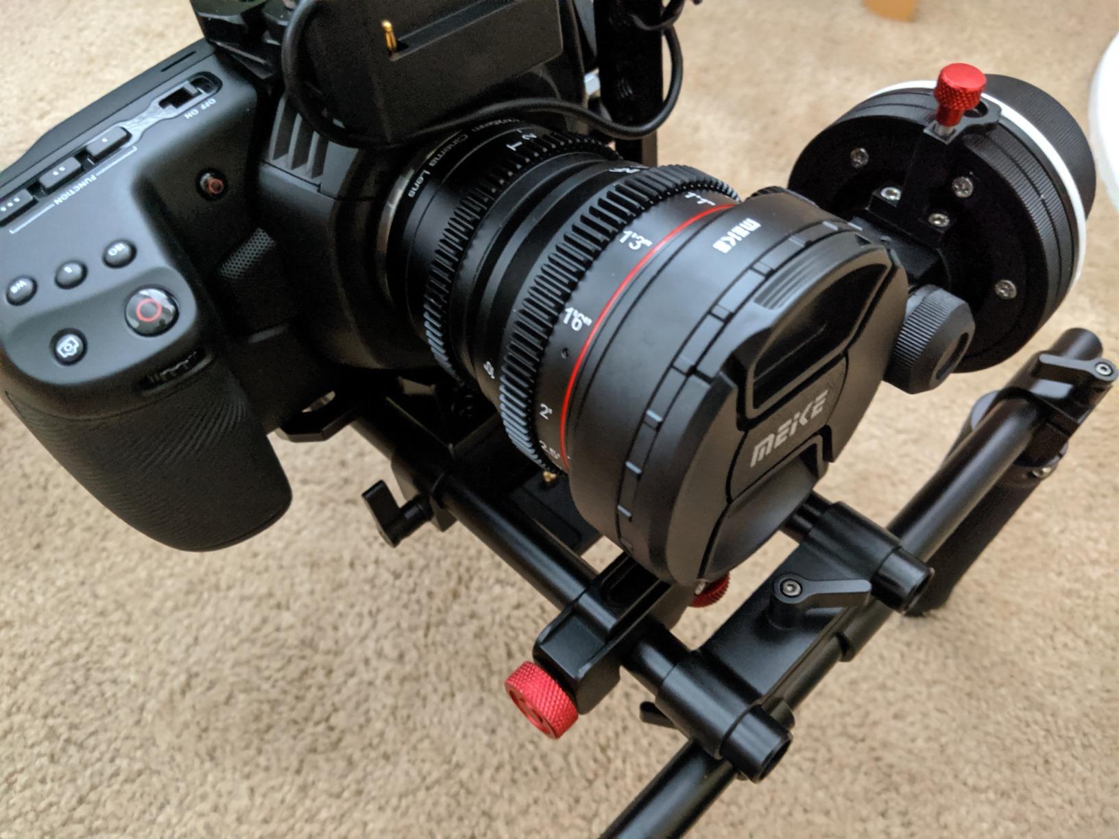 Meike 25mm T2.2 MF 4K Mini Cine Lens for Panasonic M43 Mount Cameras customer photo 1