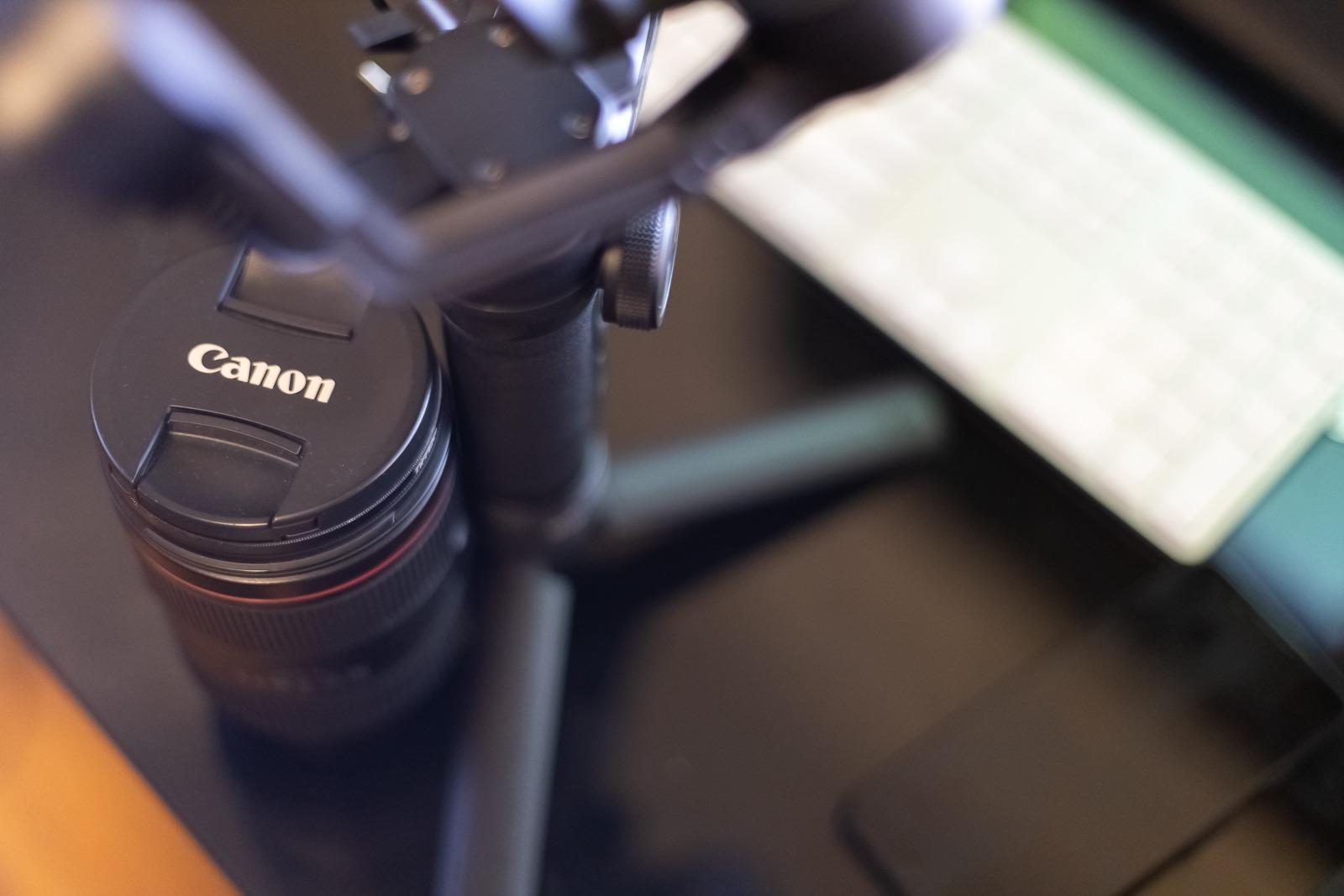 Canon EOS R, Vlogging and Content Creator Camera 4K UHD, Digital Single-Lens Non-Reflex AF/AE, 0.76 Magnification, OLED Color Electronic Viewfinder, CMOS Sensor, Mirrorless, Full-Frame (Body Only) customer photo 1