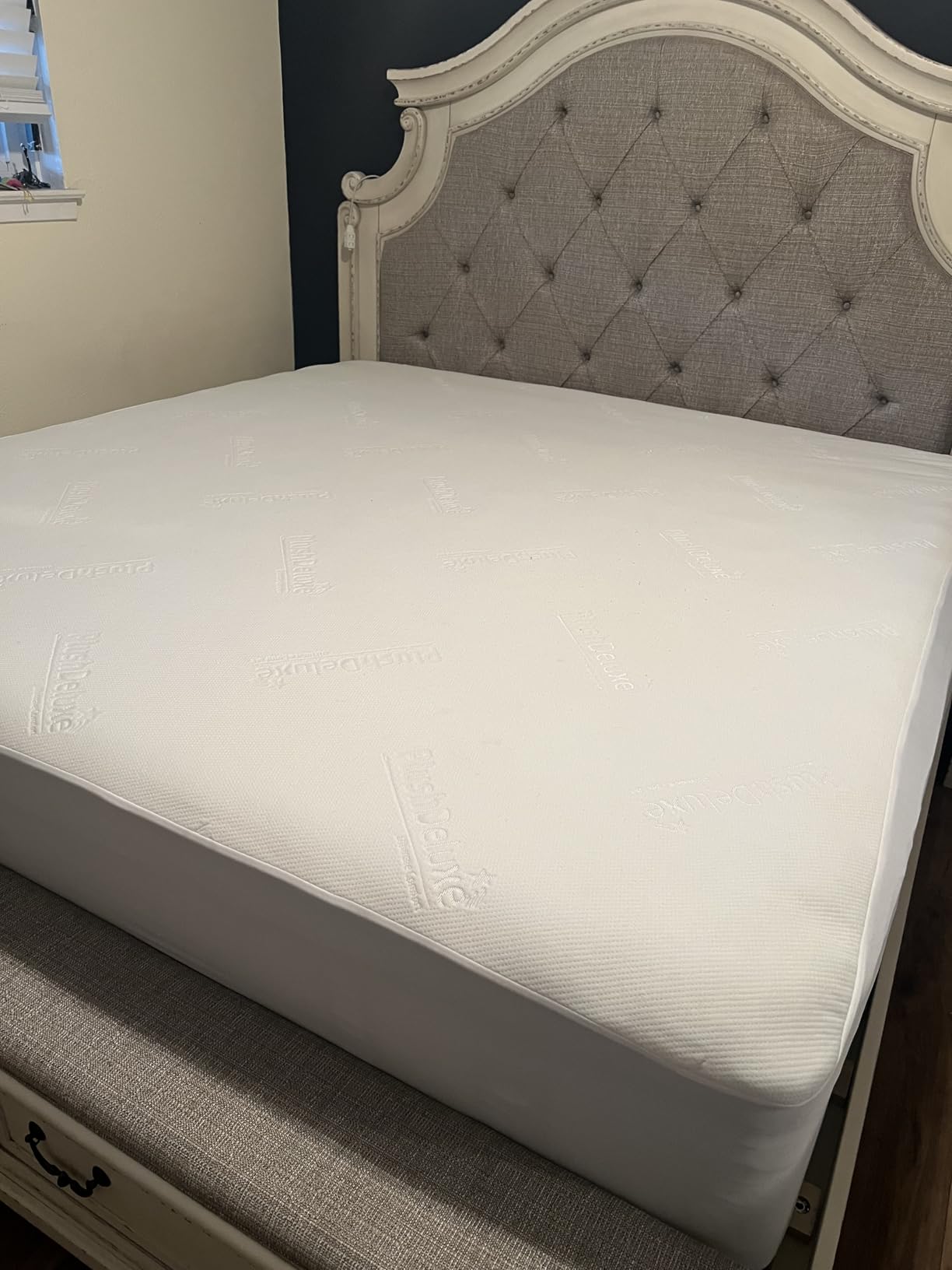 PlushDeluxe Bamboo Waterproof Mattress Protector, Queen Size, Ultra Soft | Breathable, Noiseless, Hypoallergenic, Washable, 60x80