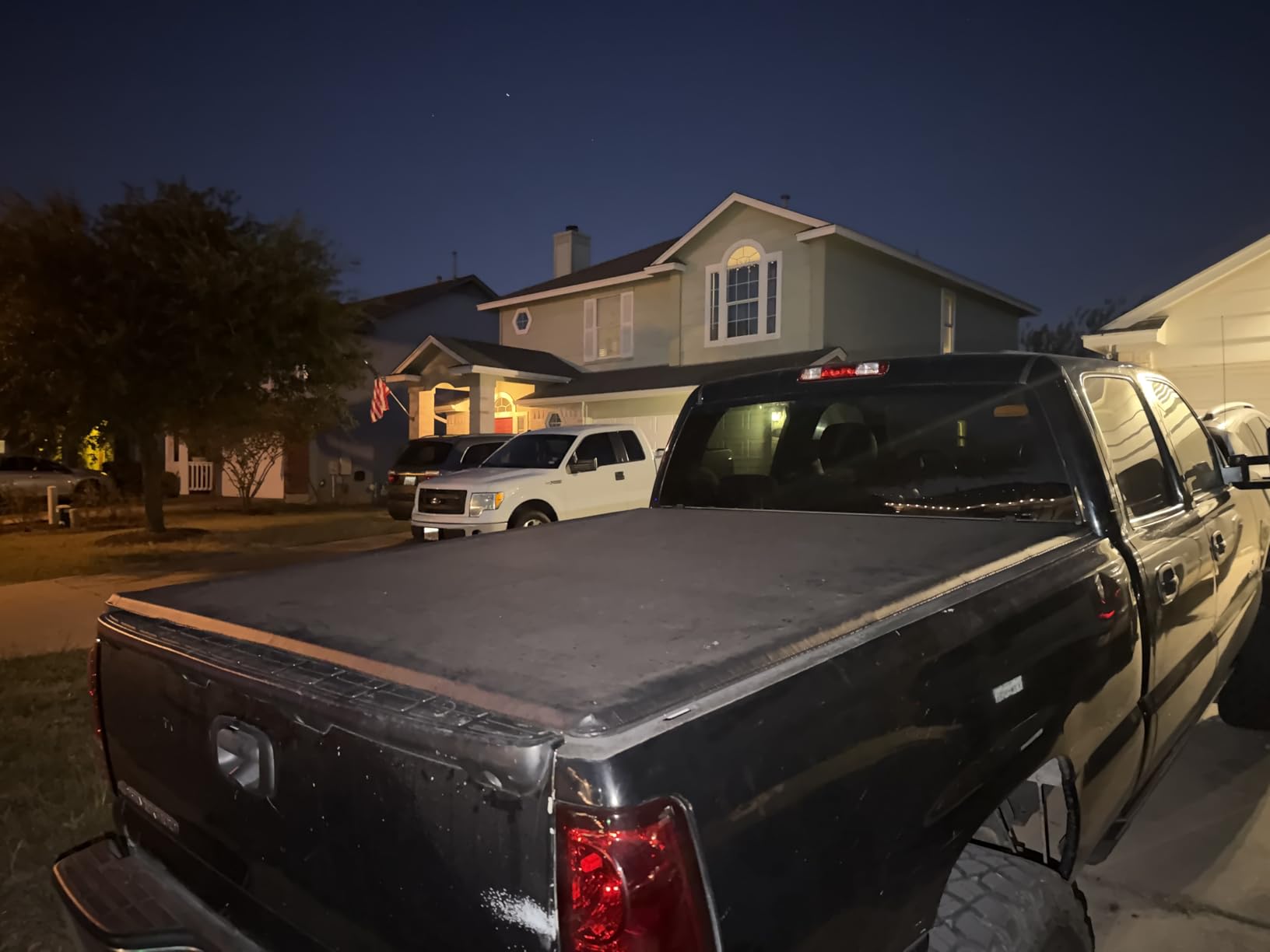 DNA Motoring TTC-RU-033 Soft Vinyl Roll-Up Tonneau Cover Compatible with 1999-2006 Silverado Sierra 1500 2500 3500 & HD Models 6.5Ft Fleetside Bed, Black customer photo 1
