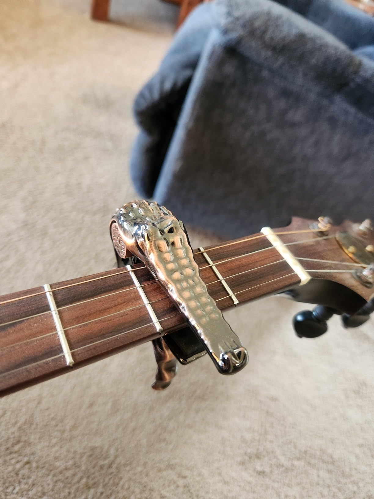 Alice Guitar Capo for Acoustic and Electric Guitars - Alligator Shape Aluminum Alloy Acoustic Guitar Capo customer photo 2