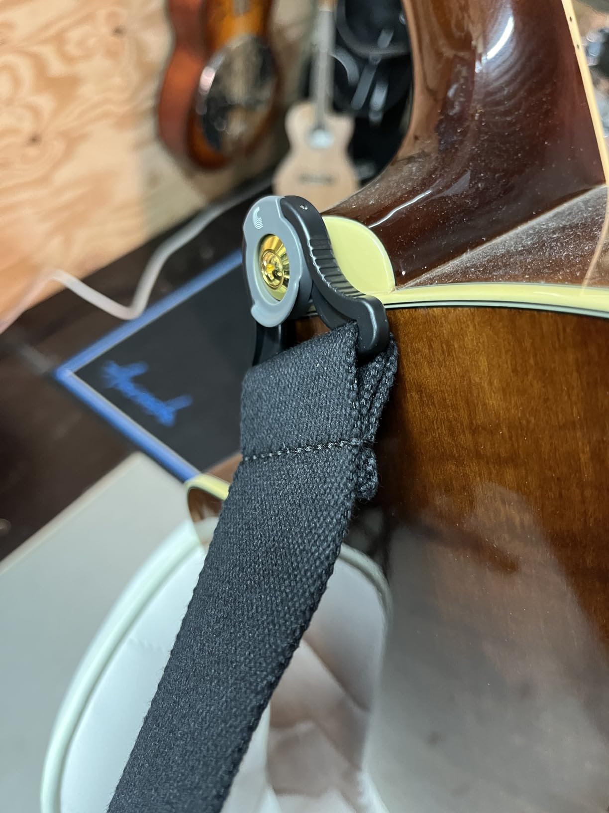 D'Addario Planet Waves Auto Lock Guitar Strap customer photo 2