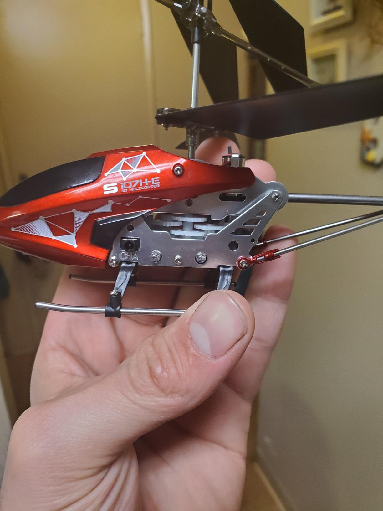 SYMA S107H-E RC Helicopter for Kids, Alloy Body, Altitude Hold, Red | One-key Takeoff/Landing, 2-Speed Control and Gyro stabilization for Easy Indoor Flying, with Low-battery and Motor Protection customer photo 2