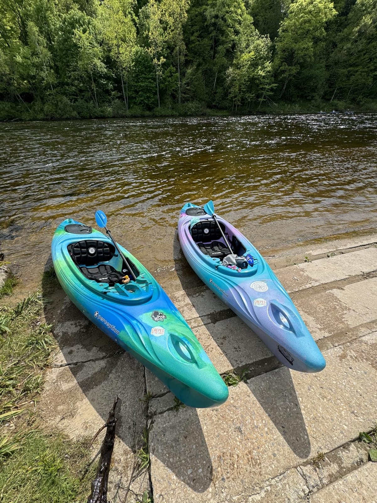 Perception Joyride - Sit Inside Kayak for Adults and Kids - Recreational and Multi-Water Kayak with Selfie Slot customer photo 1