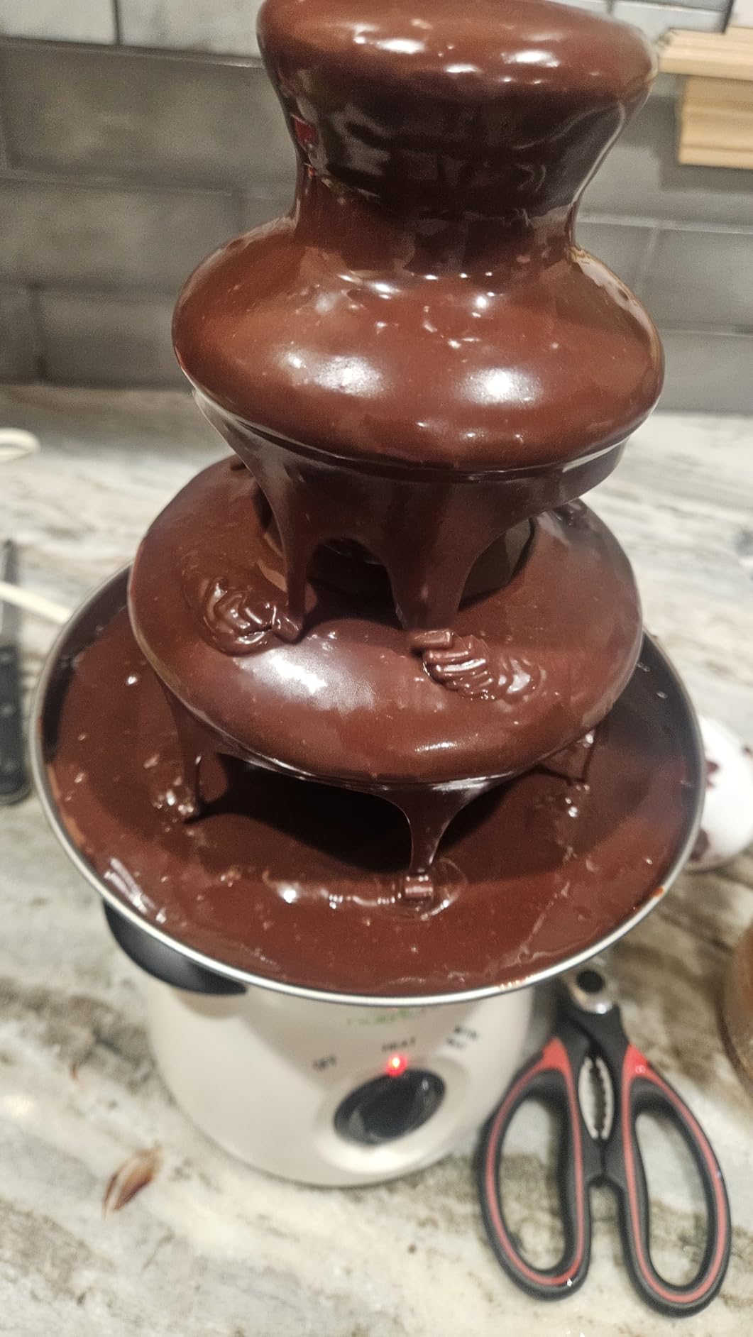 NutriChef 3 Tier Chocolate Fondue Fountain - Electric Stainless Chocolate Dipping Warmer Machine - Warm & Melt Chocolate, Butter & Cheese - Great for Parties, Events & Weddings - Pot Capacity 16 OZ customer photo 1