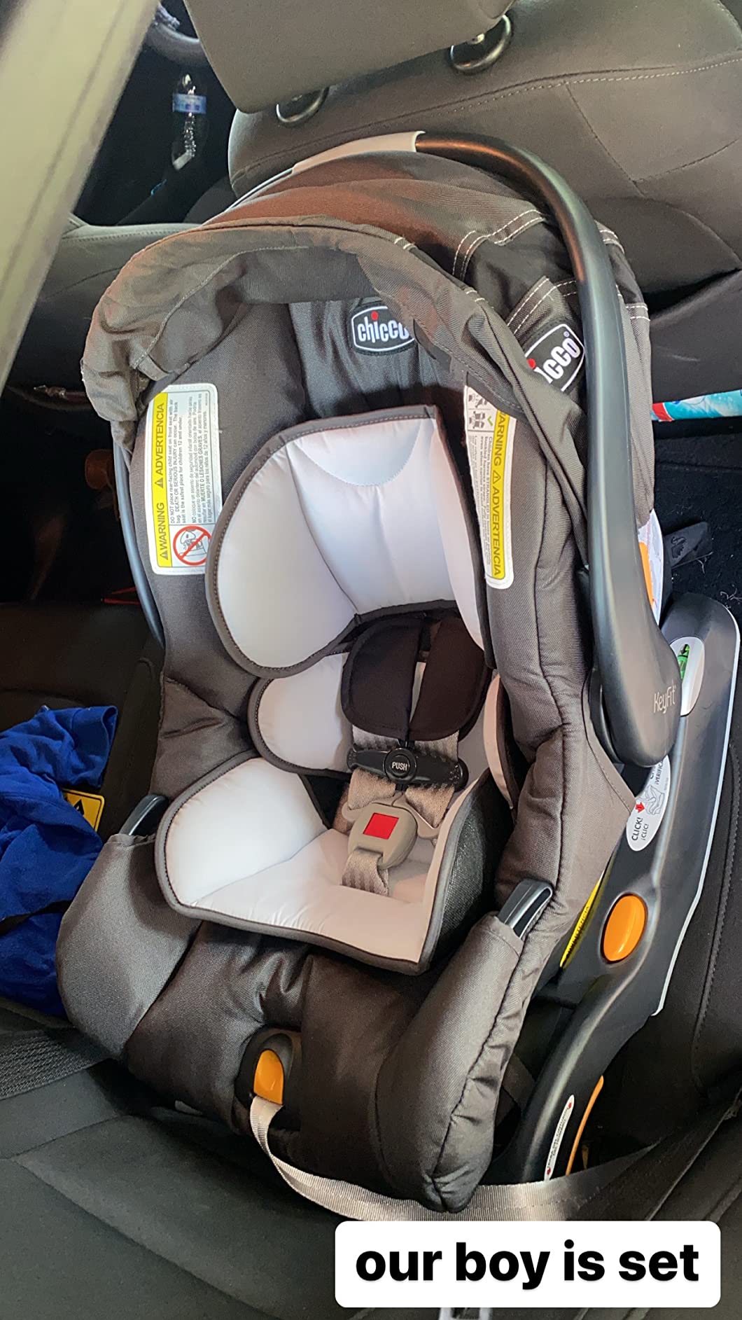 Chicco KeyFit Infant Car Seat and Base, Rear-Facing, 4-30 lbs, Encore color, infant car seat insert for newborns included, 5-point harness, Chicco stroller compatible customer photo 1