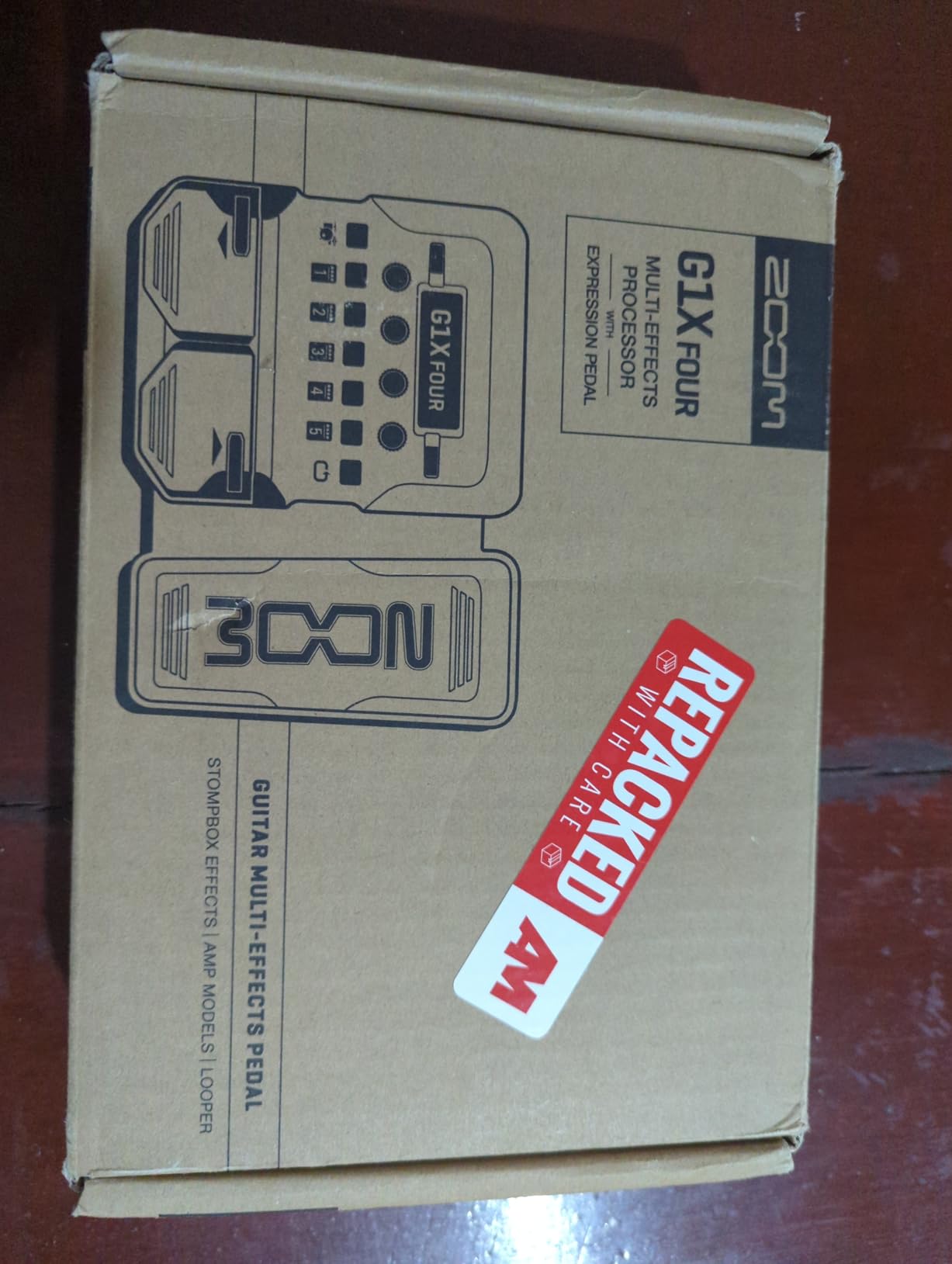 Zoom G1 Four Guitar Multi-Effects Processor | 70+ Effects, Amp Modeling, Looper, 68 Rhythm Patterns, Tuner, Battery Powered customer photo 2