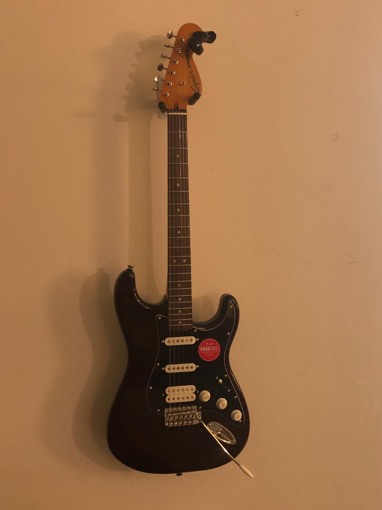 Squier Classic Vibe 70s Stratocaster Electric Guitar, Natural customer photo 2