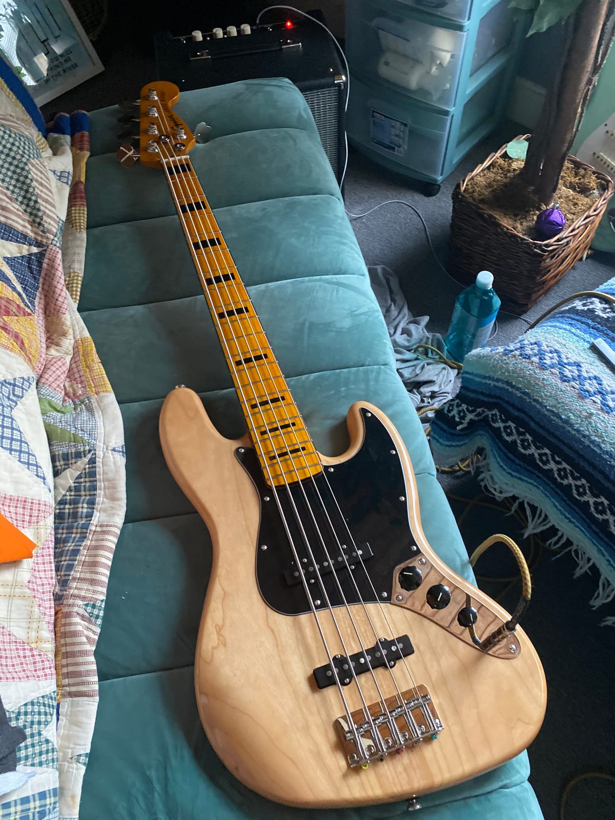 Squier Classic Vibe 70s 5-String Jazz Bass, Natural, Maple Fingerboard customer photo 1