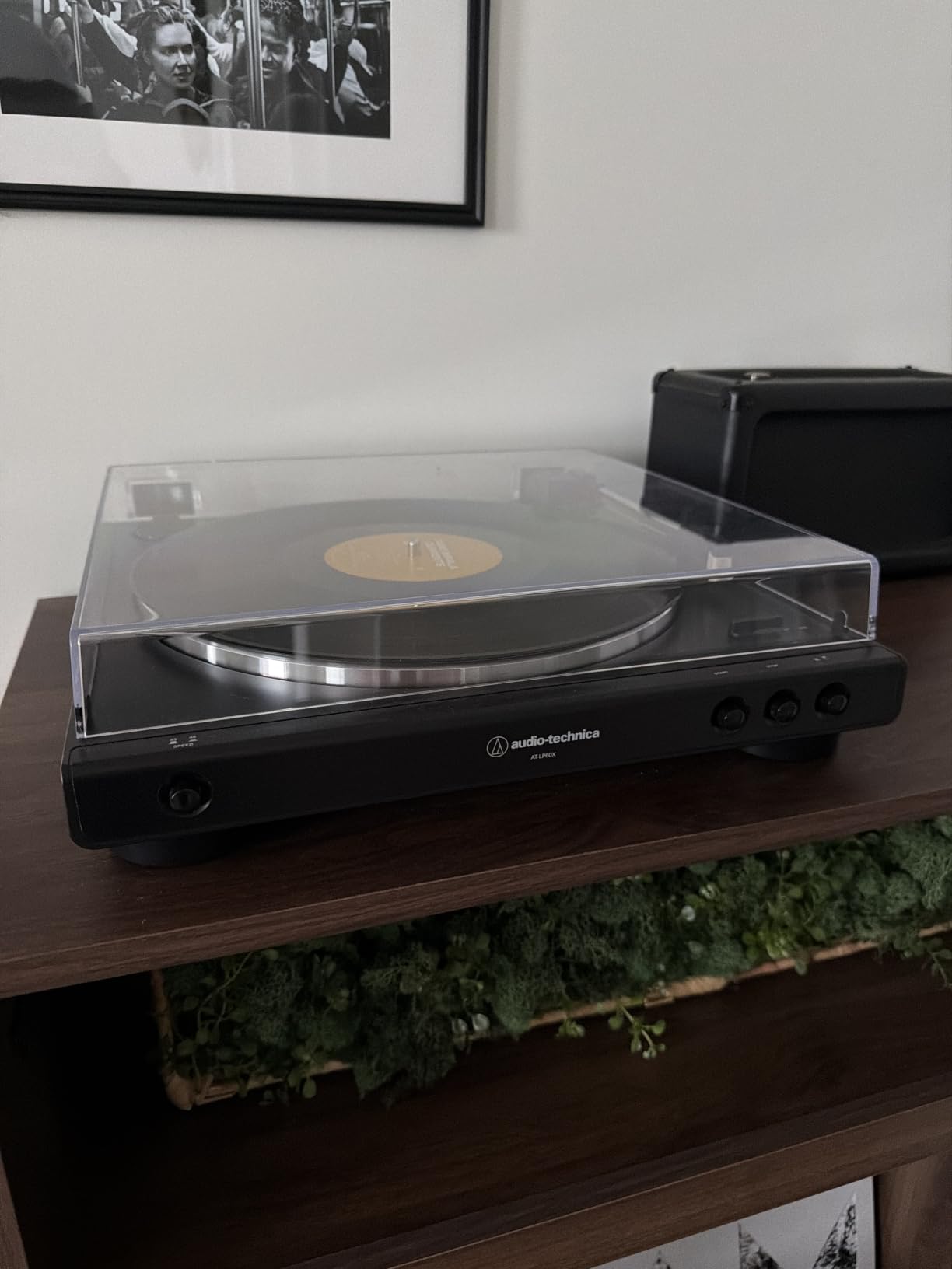 Audio-Technica AT-LP60X-GM Fully Automatic Belt-Drive Stereo Turntable, Gun Metal, Hi-Fidelity, Plays 33-1/3 and 45 RPM Vinyl Records, Dust Cover, Anti-Resonance, Die-Cast Aluminum Platter customer photo 1