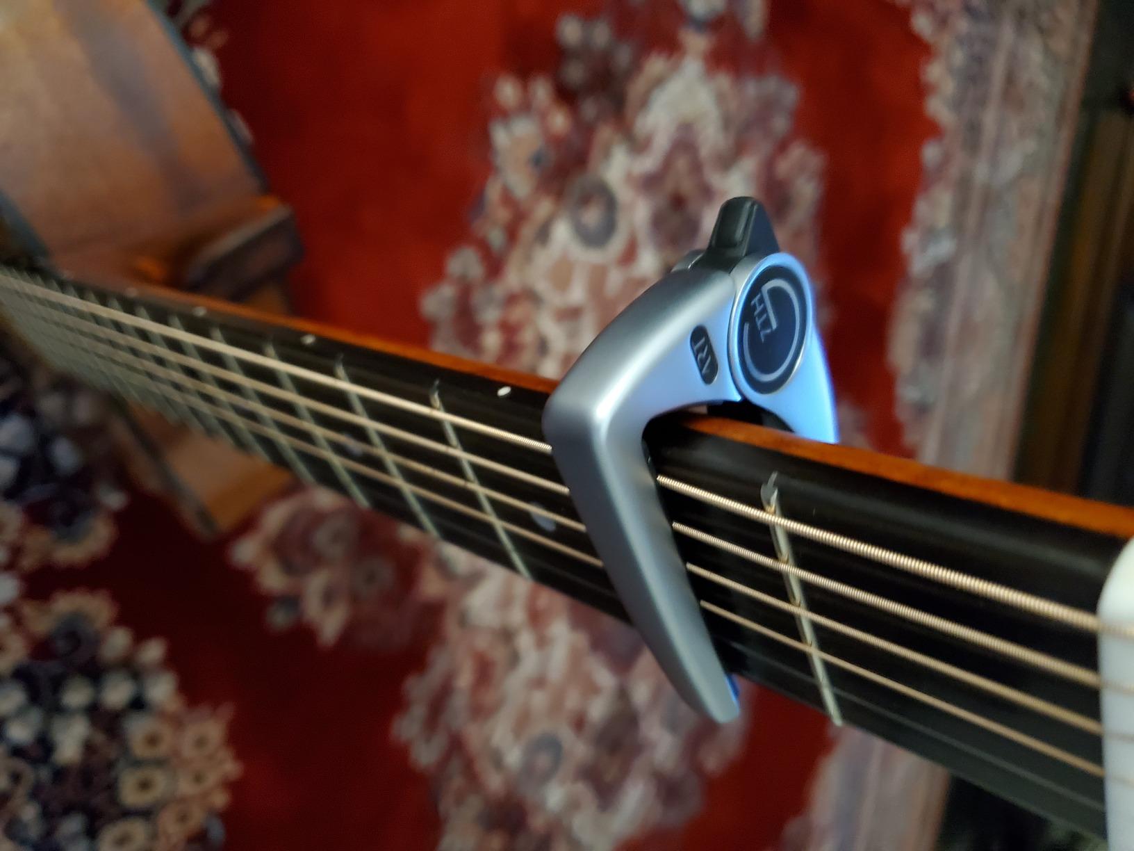 G7th Performance 3 6 String Silver Guitar Capo - Groundbreaking Tension Control & Adaptive Radius Technology customer photo 2
