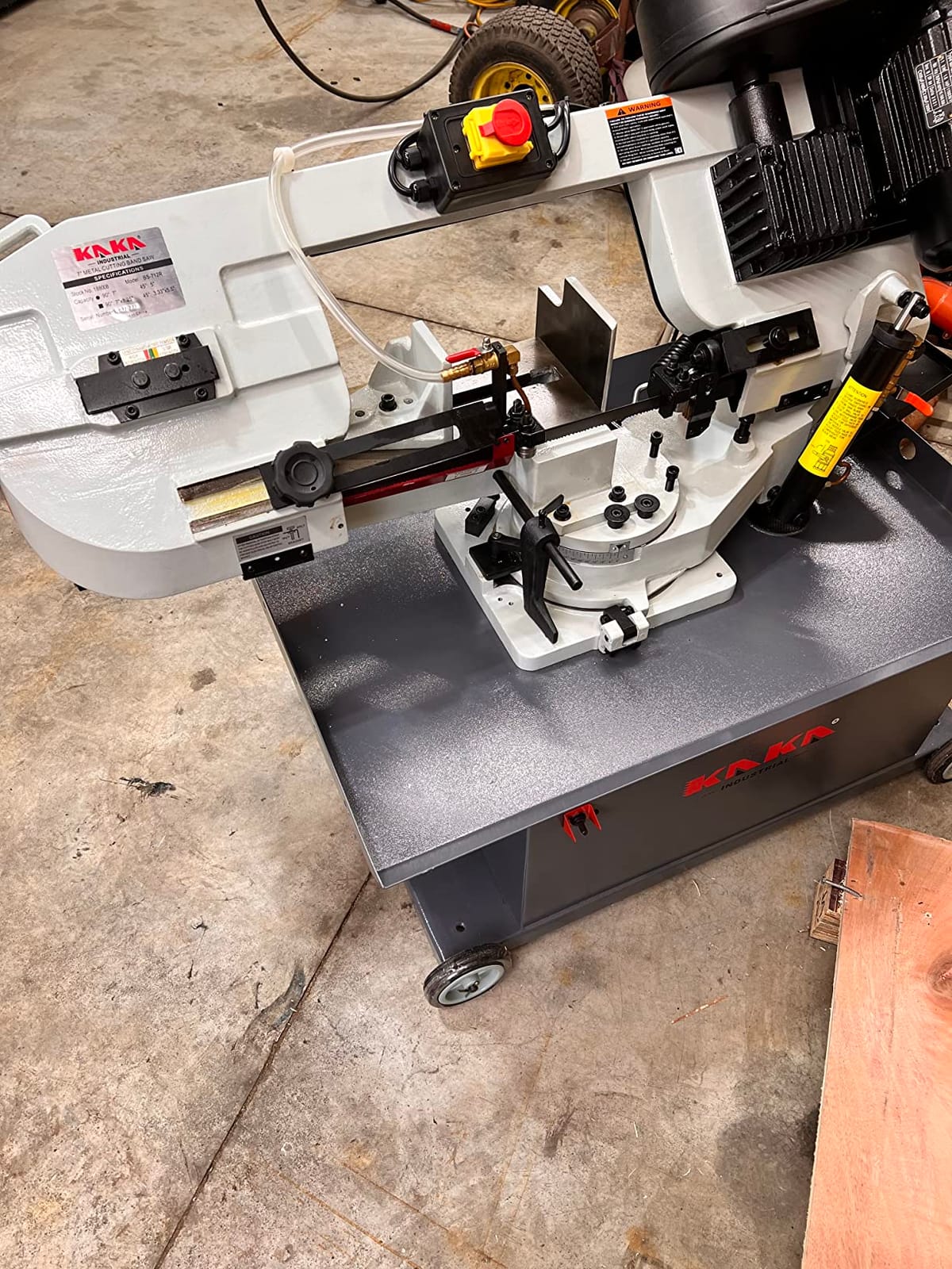 Metal Band Saw, 7 x 8.25 in Swivel Bow, KAKA INDUSTRIAL BS-712R customer photo 1