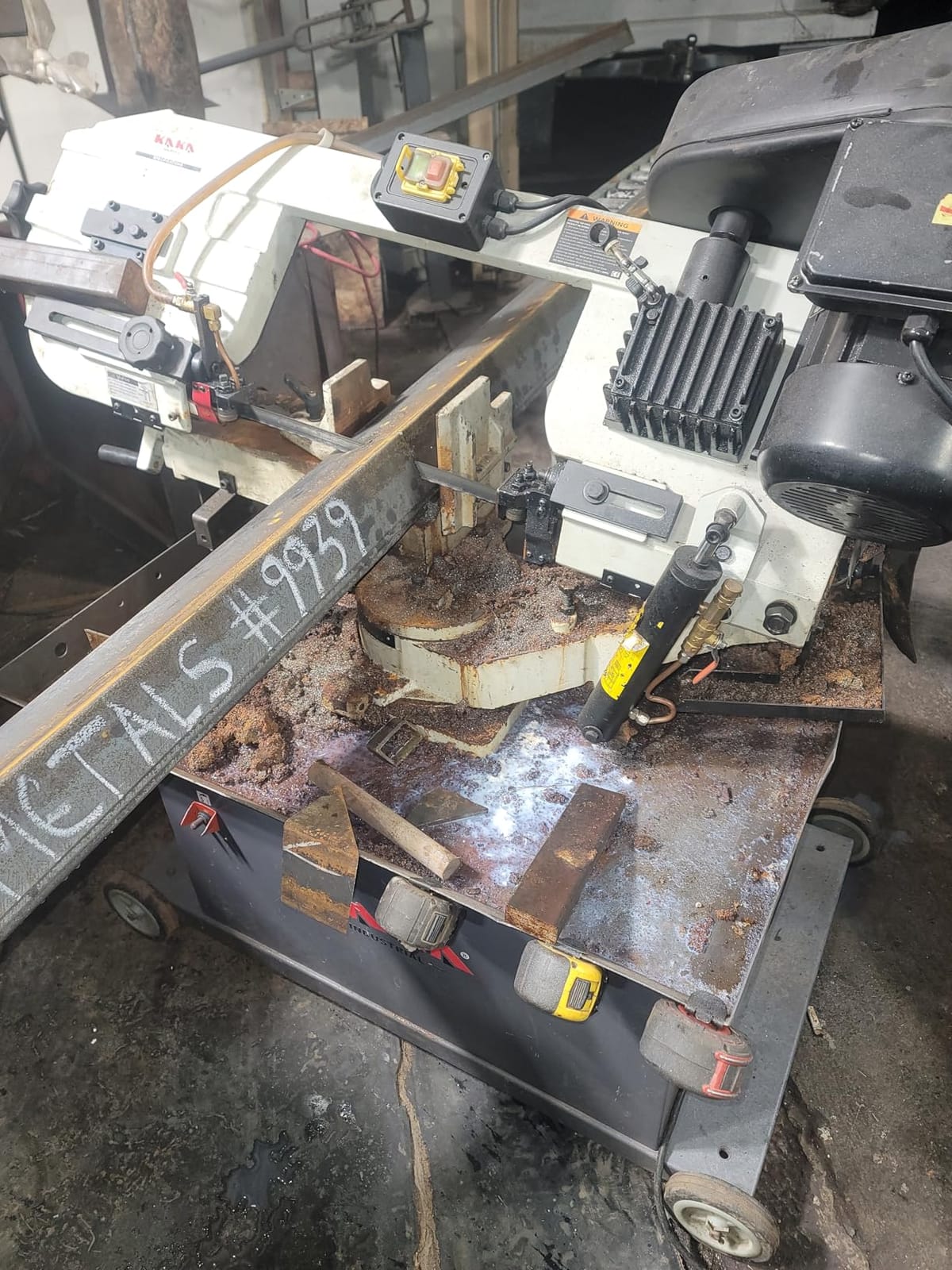 Metal Band Saw, 7 x 8.25 in Swivel Bow, KAKA INDUSTRIAL BS-712R customer photo 2