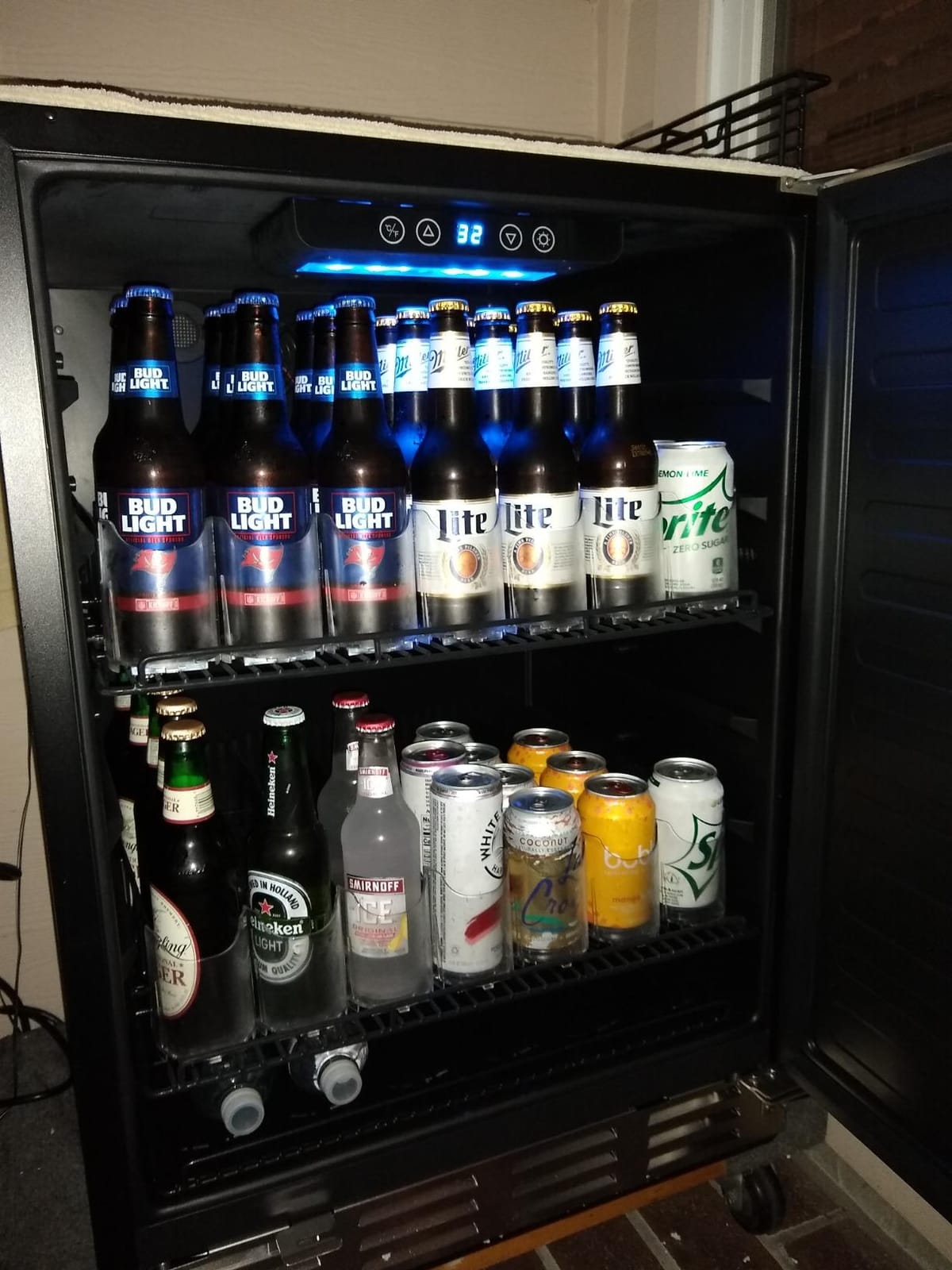 Kalamera 24 inch Stainless Steel Beverage Refrigerator, Outdoor Mini Fridge | Under Counter Beverage Cooler for 154 Cans with 32-41℉ Temperature Range - Soda, Beer Refrigerator with Solid Stainless Door customer photo 1