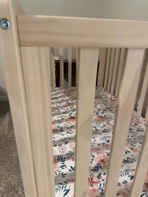 DaVinci Carter's Colby Low-Profile 4-in-1 Baby Crib, Washed Natural | GREENGUARD Gold Certified customer photo 2