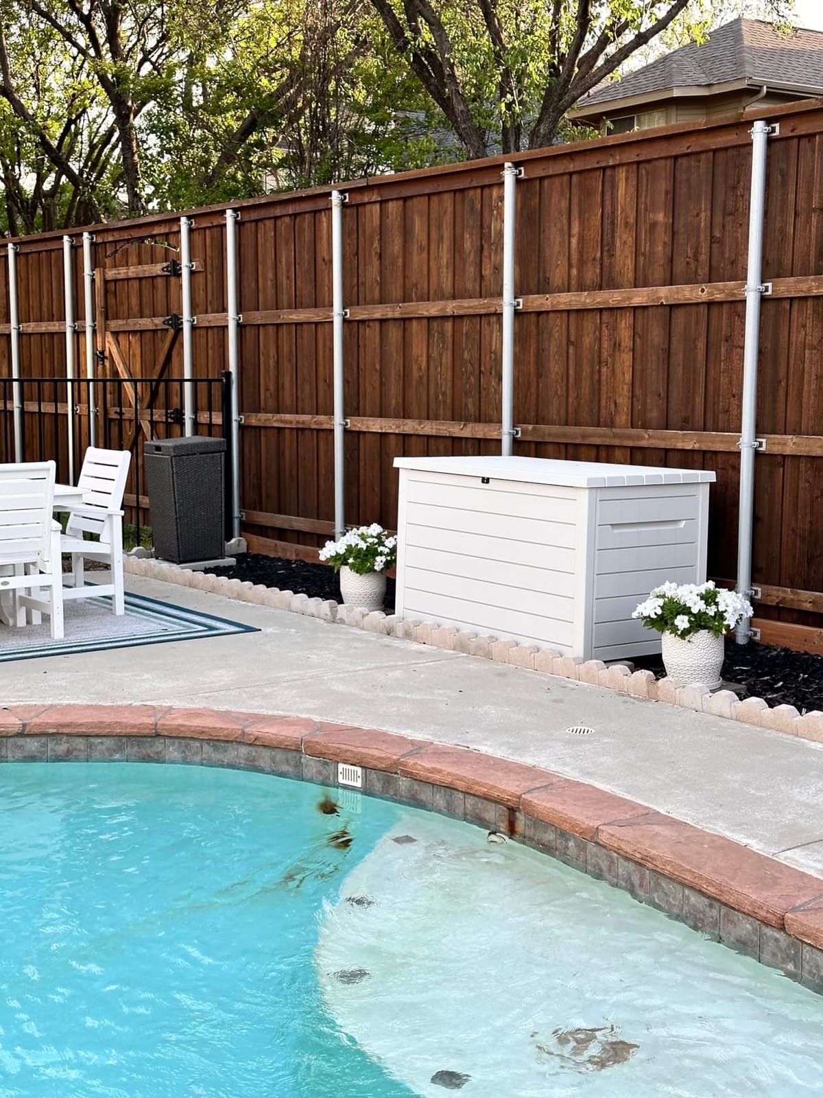 Keter XXL 230 Gallon Deck Storage Box Outdoor Patio Container, White customer photo 2