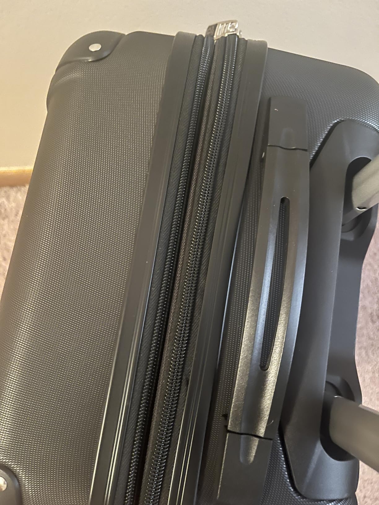 Travelers Club Chicago Hardside Expandable Spinner Luggage, Black, 5 Piece Set customer photo 1
