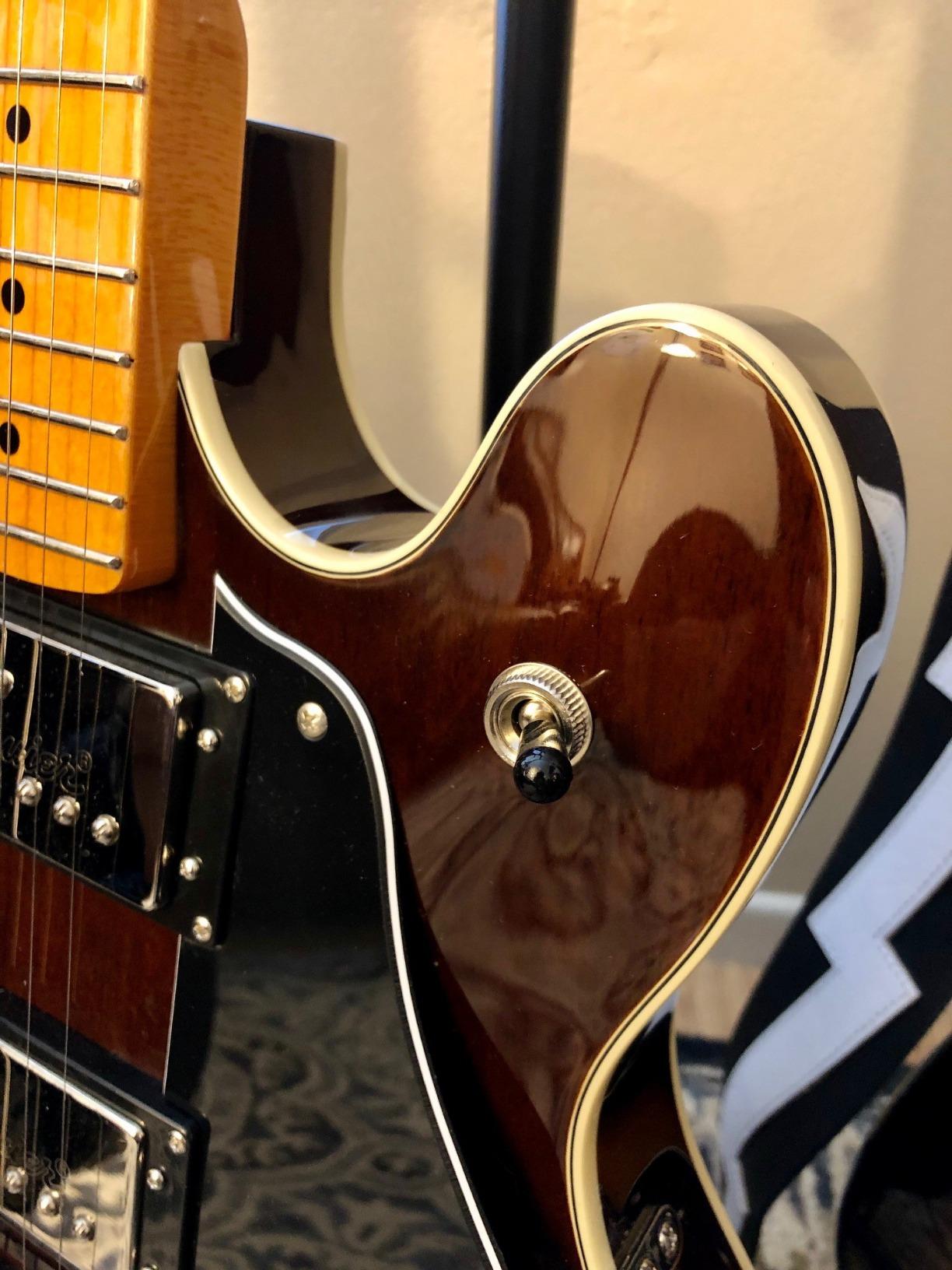 Squier Classic Vibe Starcaster Electric Guitar, 3-Color Sunburst, Maple Fingerboard customer photo 2
