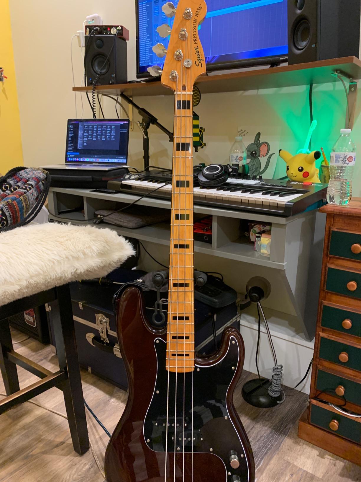 Squier Classic Vibe 70s Precision Bass, Black, Maple Fingerboard customer photo 1