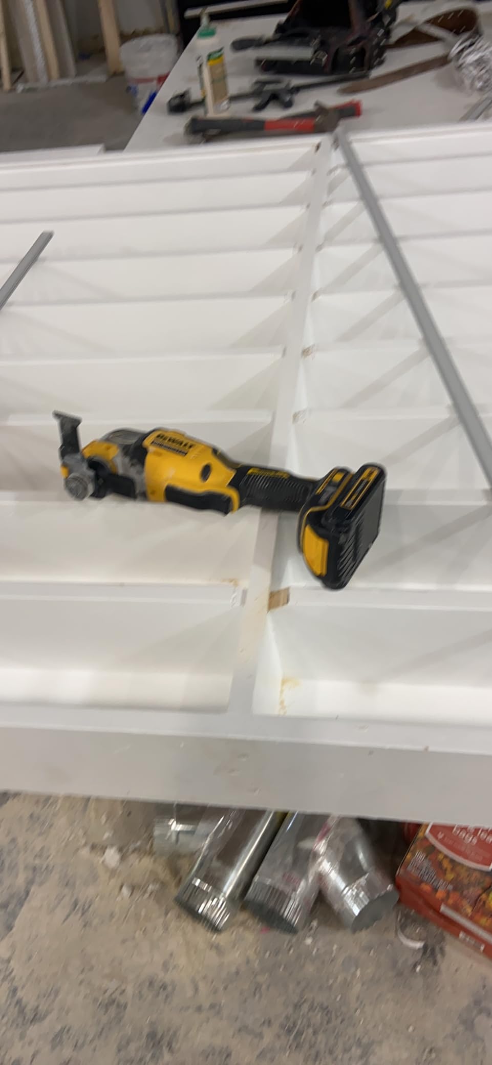DEWALT atomic 20V MAX Oscillating Tool, Cordless, Oscillating, Tool only (DCS354B) customer photo 2