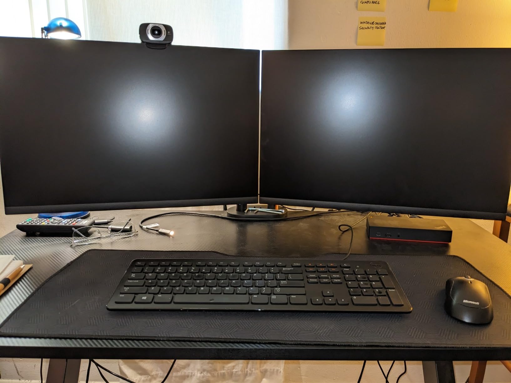 EVEO Premium Dual Monitor Mount 14-32 Inch Dual Monitor Arm VESA Bracket Adjustable Height Gas Spring Dual Monitor Stand, Screen Full Motion Dual Monitor Arm-Computer Monitor Stand for 2 Screens - Black customer photo 1